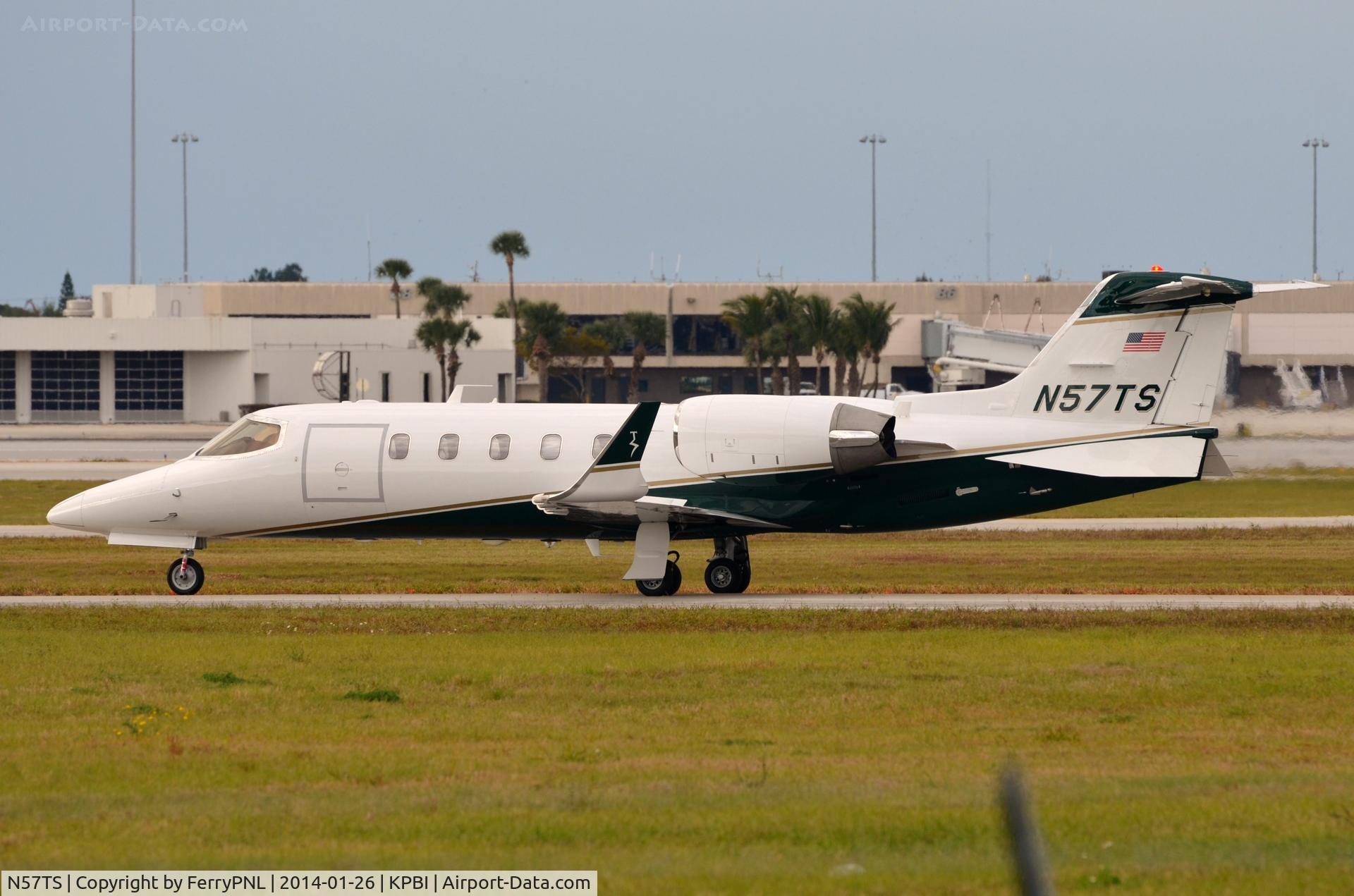 N57TS, 2002 Learjet Inc 31A C/N 236, Learjet 31A taxying for departure