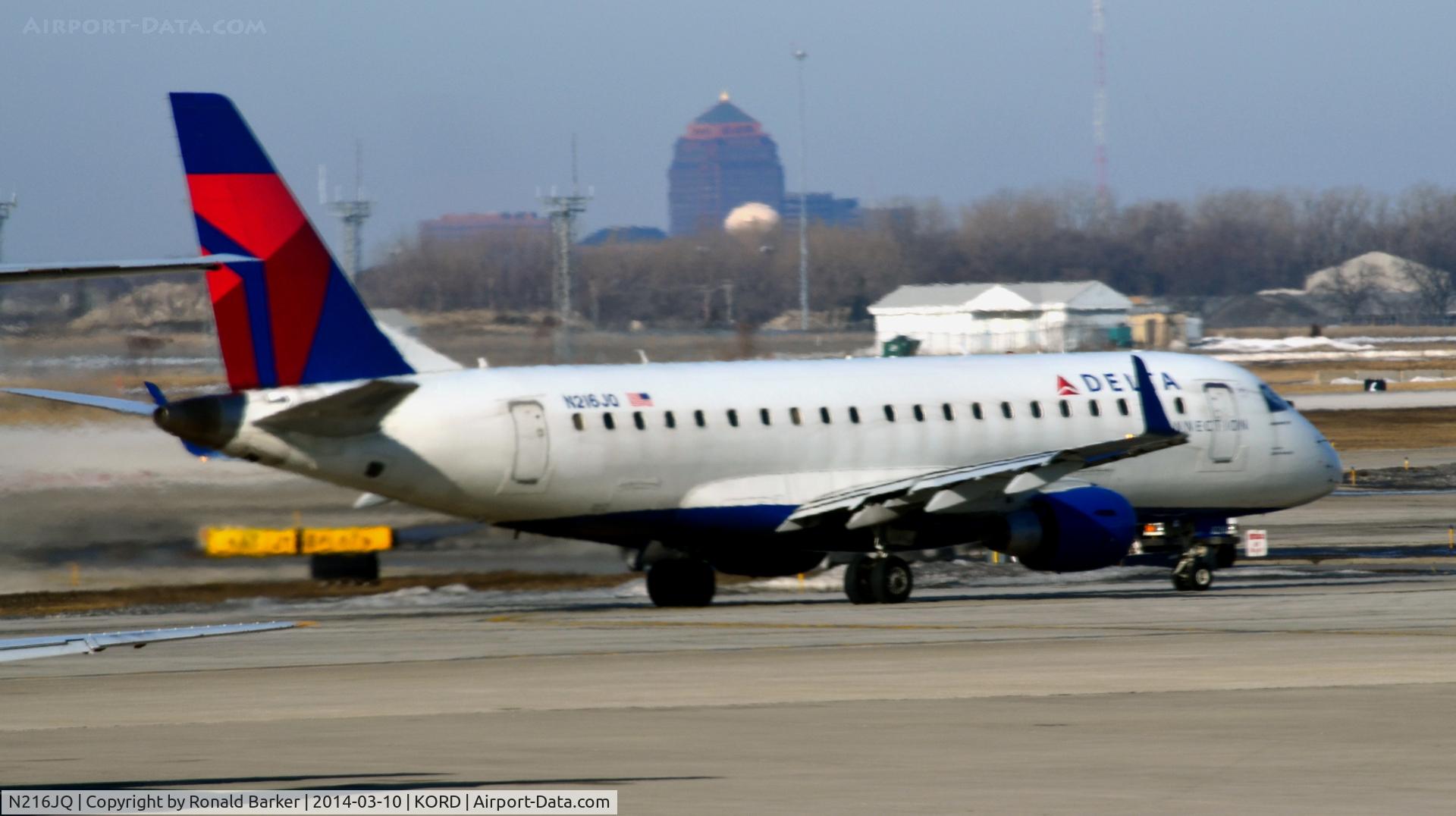 N216JQ, 2009 Embraer 175LR (ERJ-170-200LR) C/N 17000273, Taxi Chicago