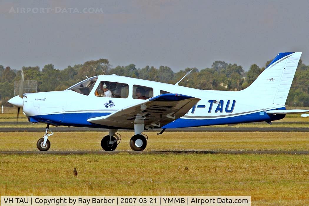 VH-TAU, 2004 Piper PA-28-161 Cherokee Warrior II C/N 2842209, Piper PA-28-161 Warrior III [2842209] (J & J Aviation) Moorabbin~VH 21/03/2007