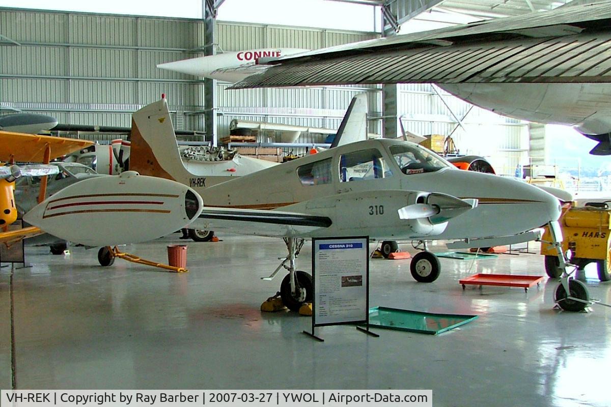VH-REK, 1957 Cessna 310B C/N 35583, Cessna 310B [35583] Illawara-Wollongong~VH 27/03/2007