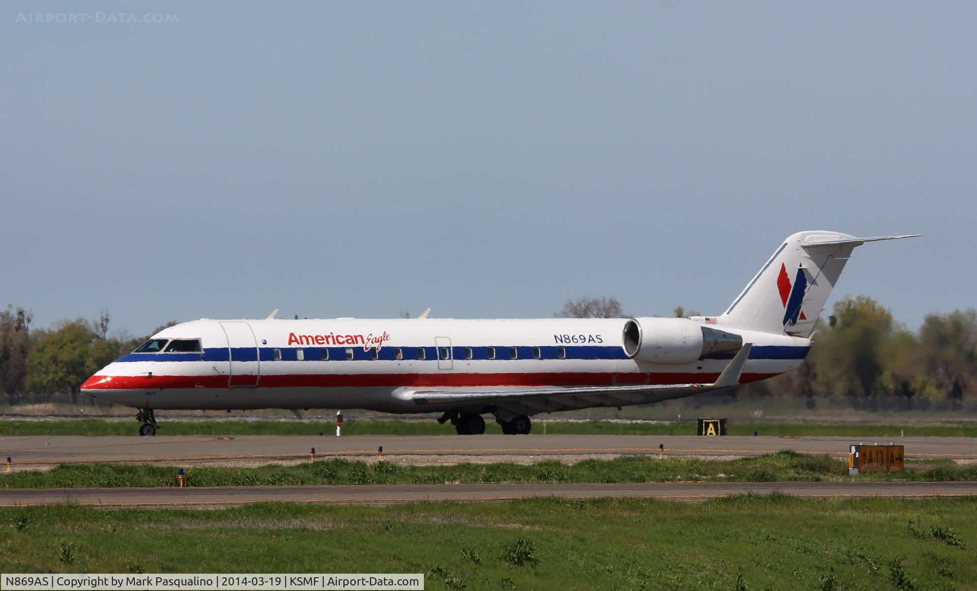 N869AS, 2001 Bombardier CRJ-200ER (CL-600-2B19) C/N 7479, CL-600-2B19