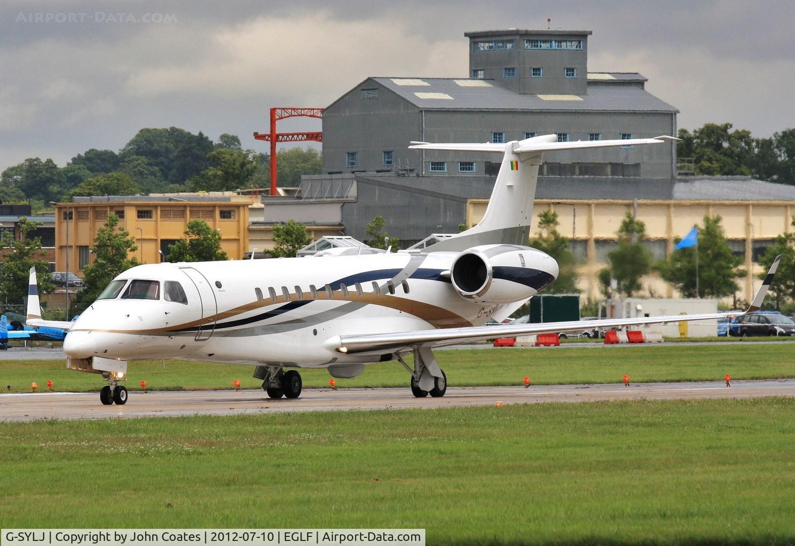 G-SYLJ, 2005 Embraer EMB-135BJ Legacy C/N 14500937, Lining up to depart