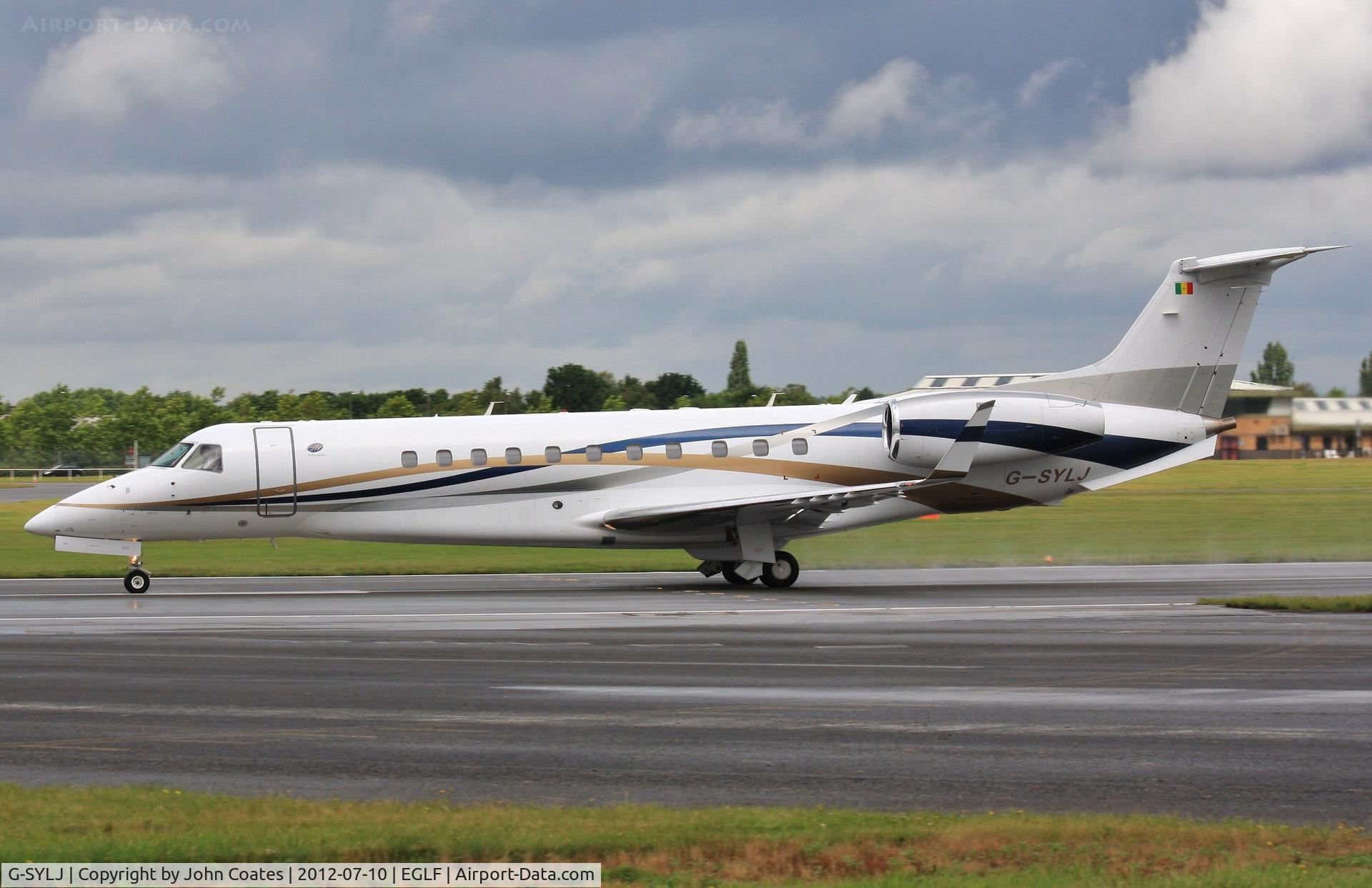 G-SYLJ, 2005 Embraer EMB-135BJ Legacy C/N 14500937, Departing