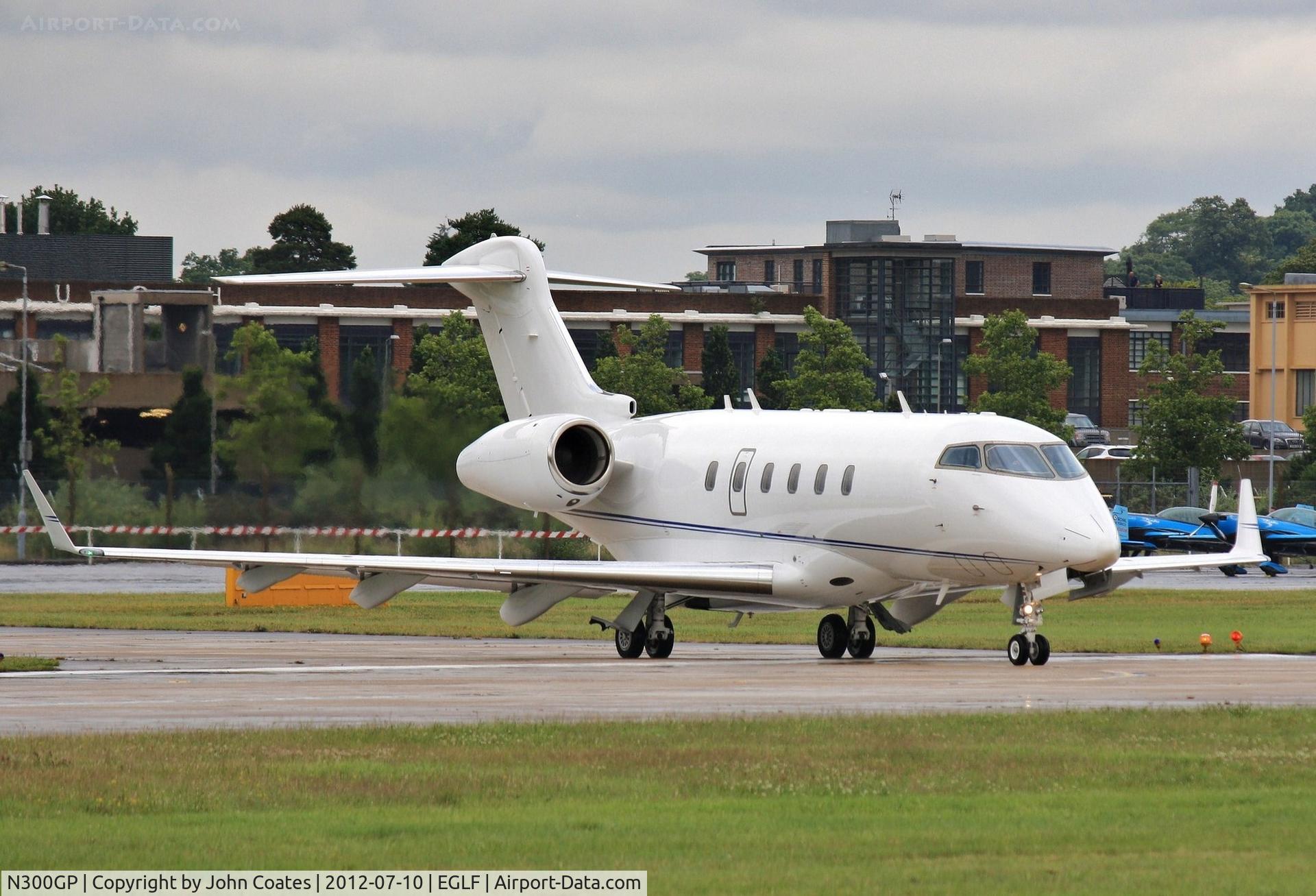 N300GP, Bombardier Challenger 300 (BD-100-1A10) C/N 20253, Lining up to depart
