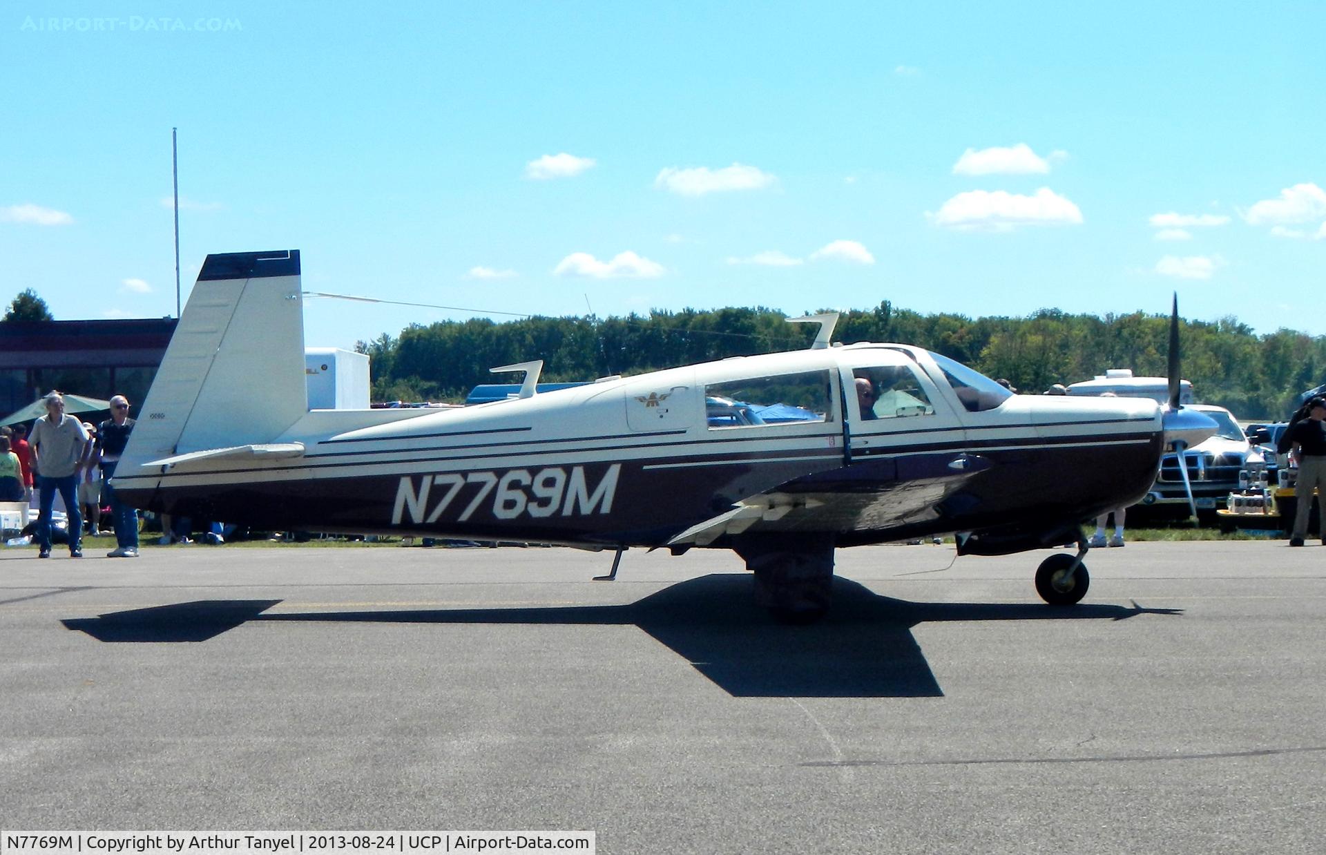 N7769M, 1974 Mooney M20F Executive C/N 22-0025, Taxiing to takeoff after UCP Wheels and Wings Airshow