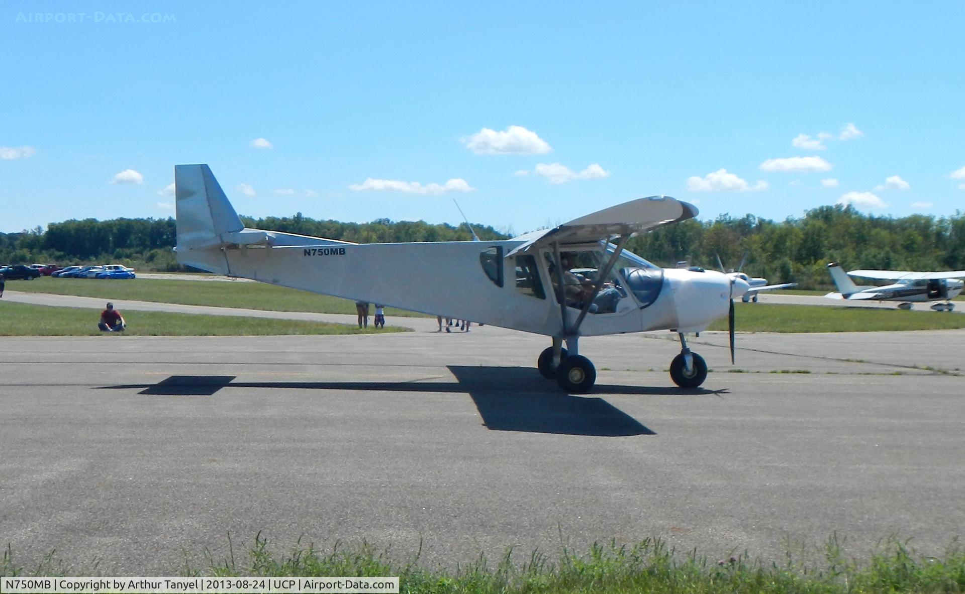 N750MB, 2013 Zenair STOL CH-750 C/N 75-8653, Taxiing to takeoff after UCP Wheels and Wings Airshow