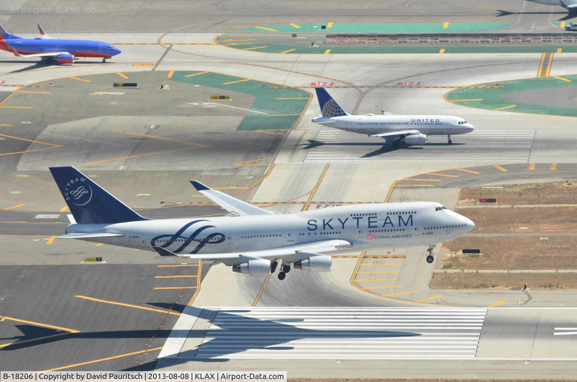 B-18206, 1998 Boeing 747-409 C/N 29030, Skyteam livery