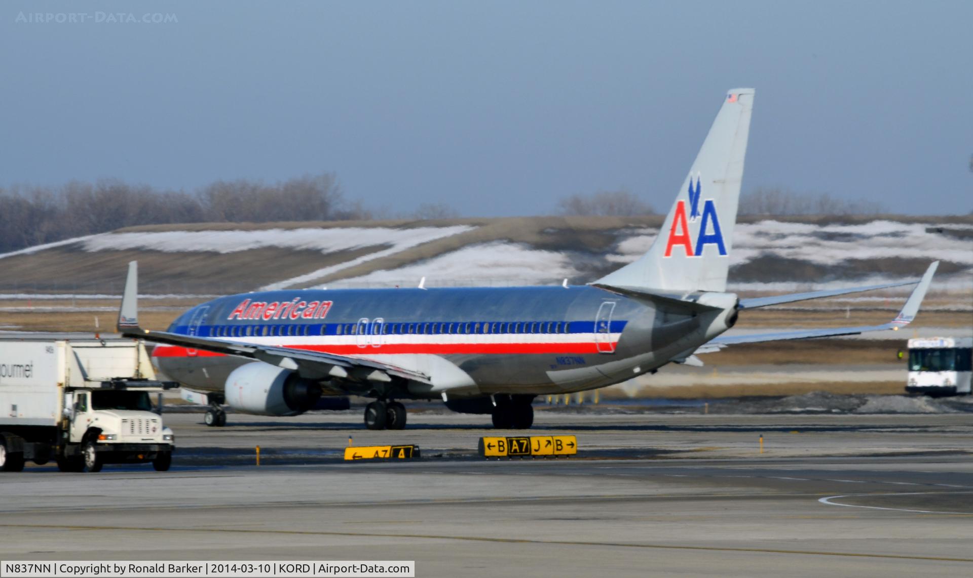 N837NN, 2010 Boeing 737-823 C/N 30908, Taxi Chicago