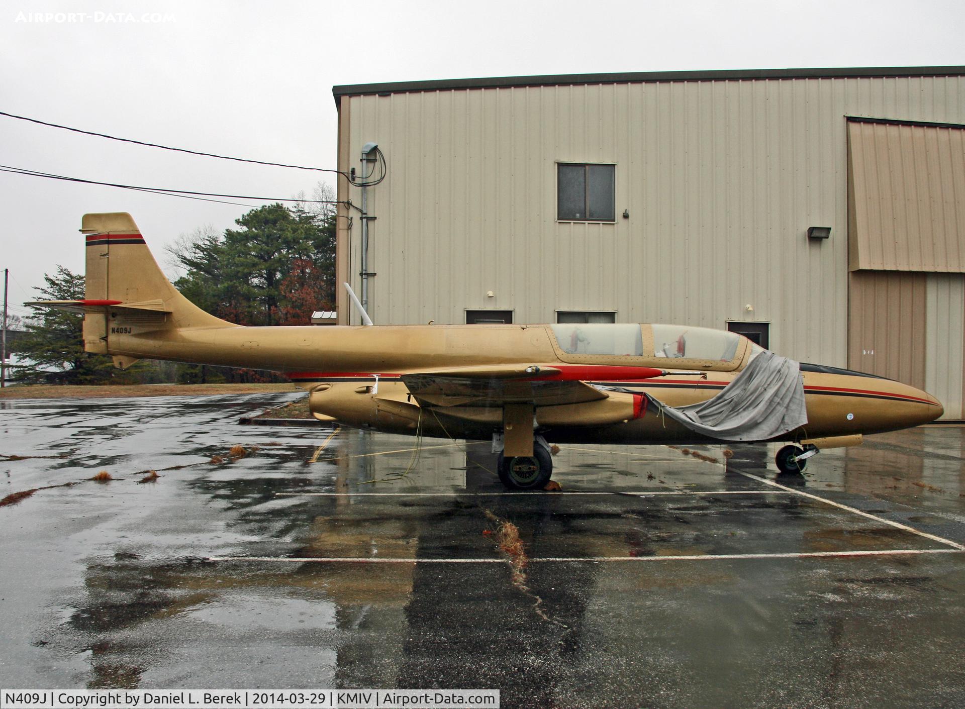 N409J, 1968 PZL-Mielec TS-11 Iskra C/N 1H0409, I did not expect to find this Polish trainer in civvies at Millville Municipal Airport.