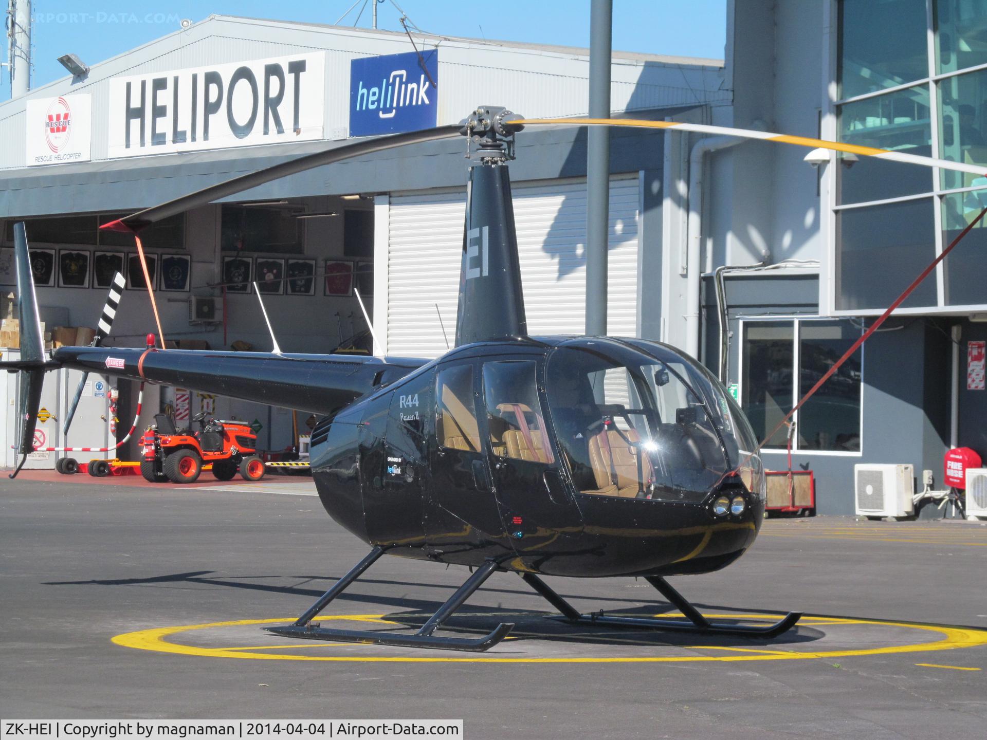 ZK-HEI, Robinson R44 II C/N 10811, At harbour heliport
