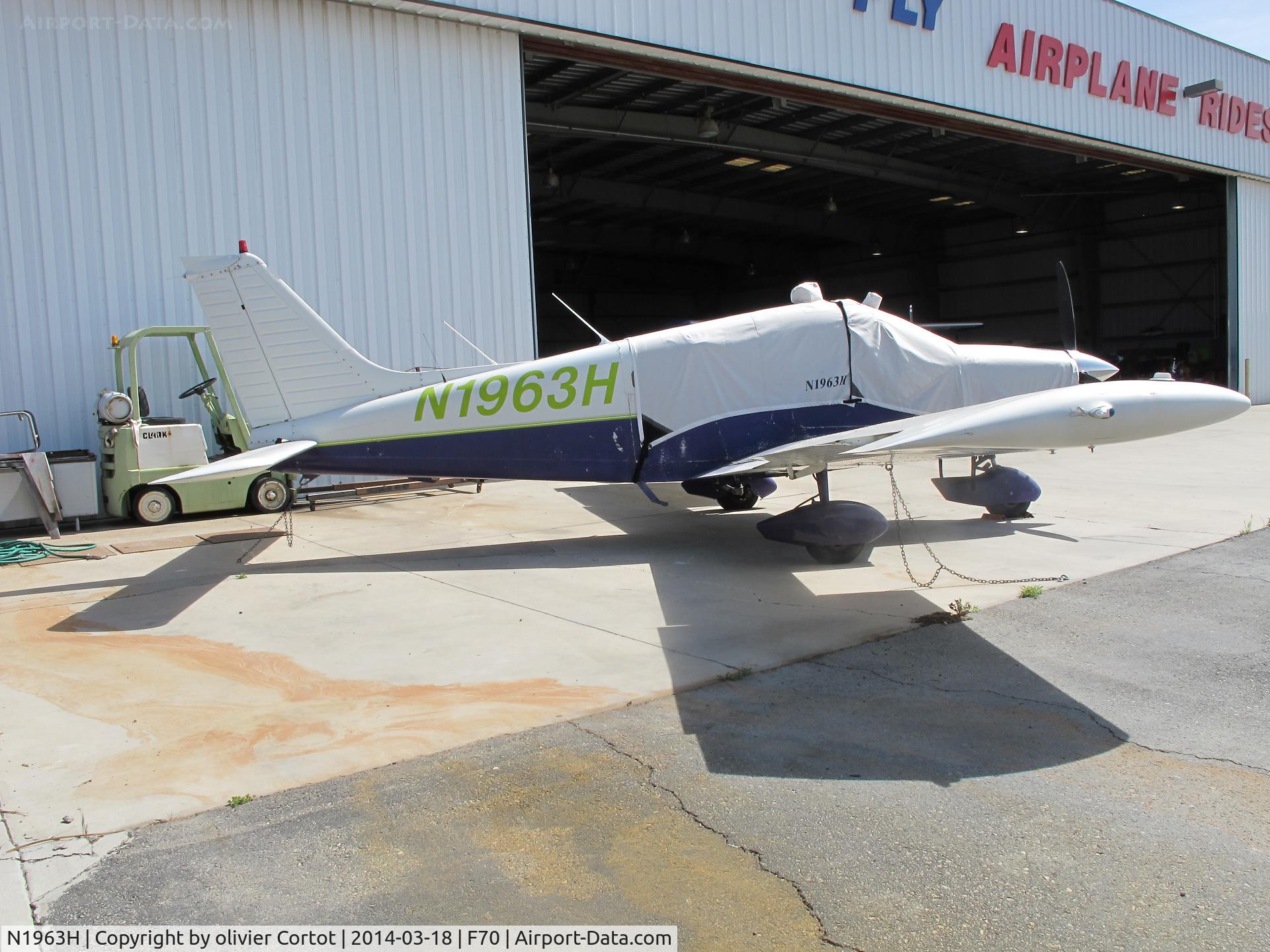 N1963H, Piper PA-28-235 C/N 28-7710010, murrieta