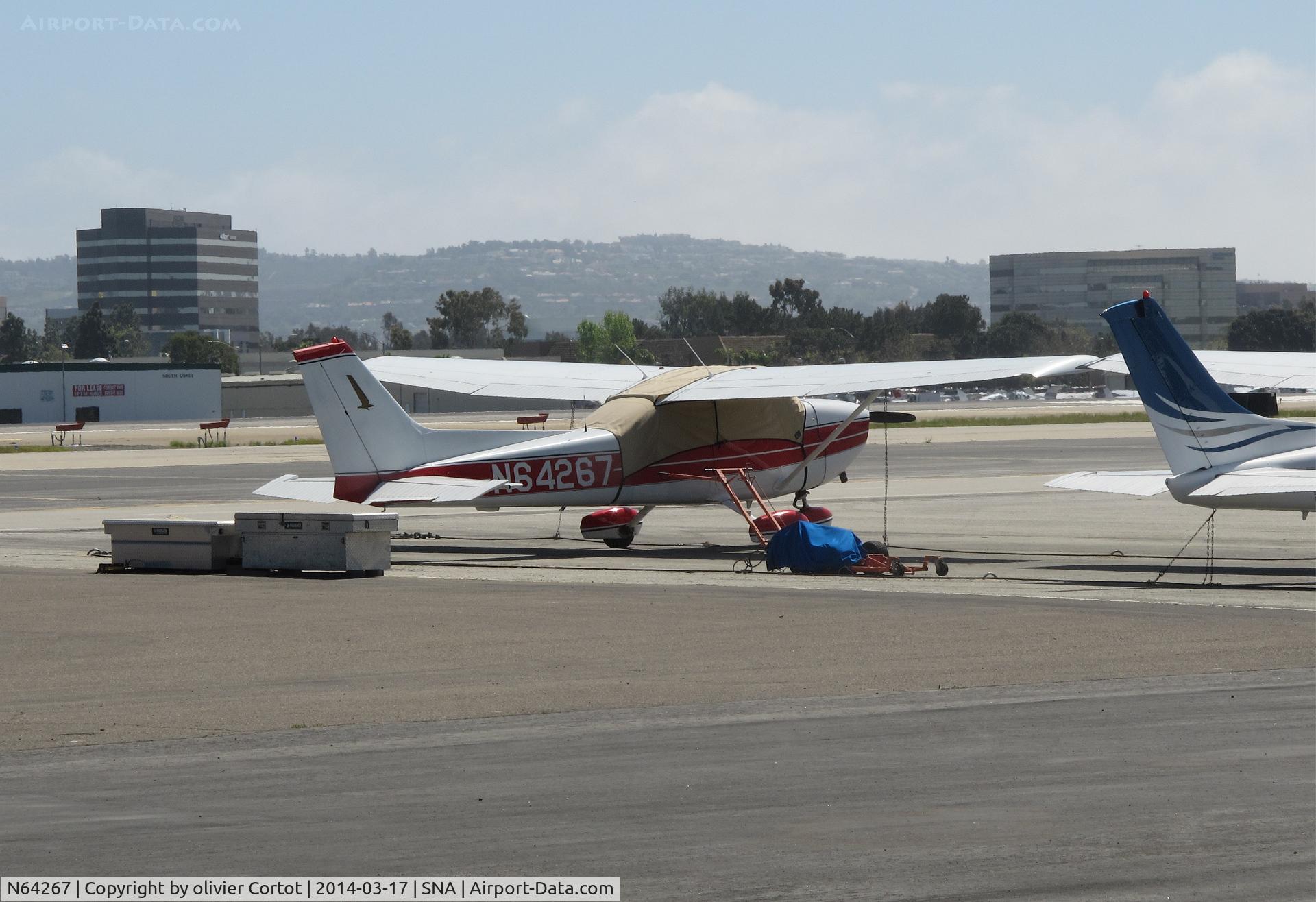 N64267, 1975 Cessna 172M C/N 17265139, SNA airport