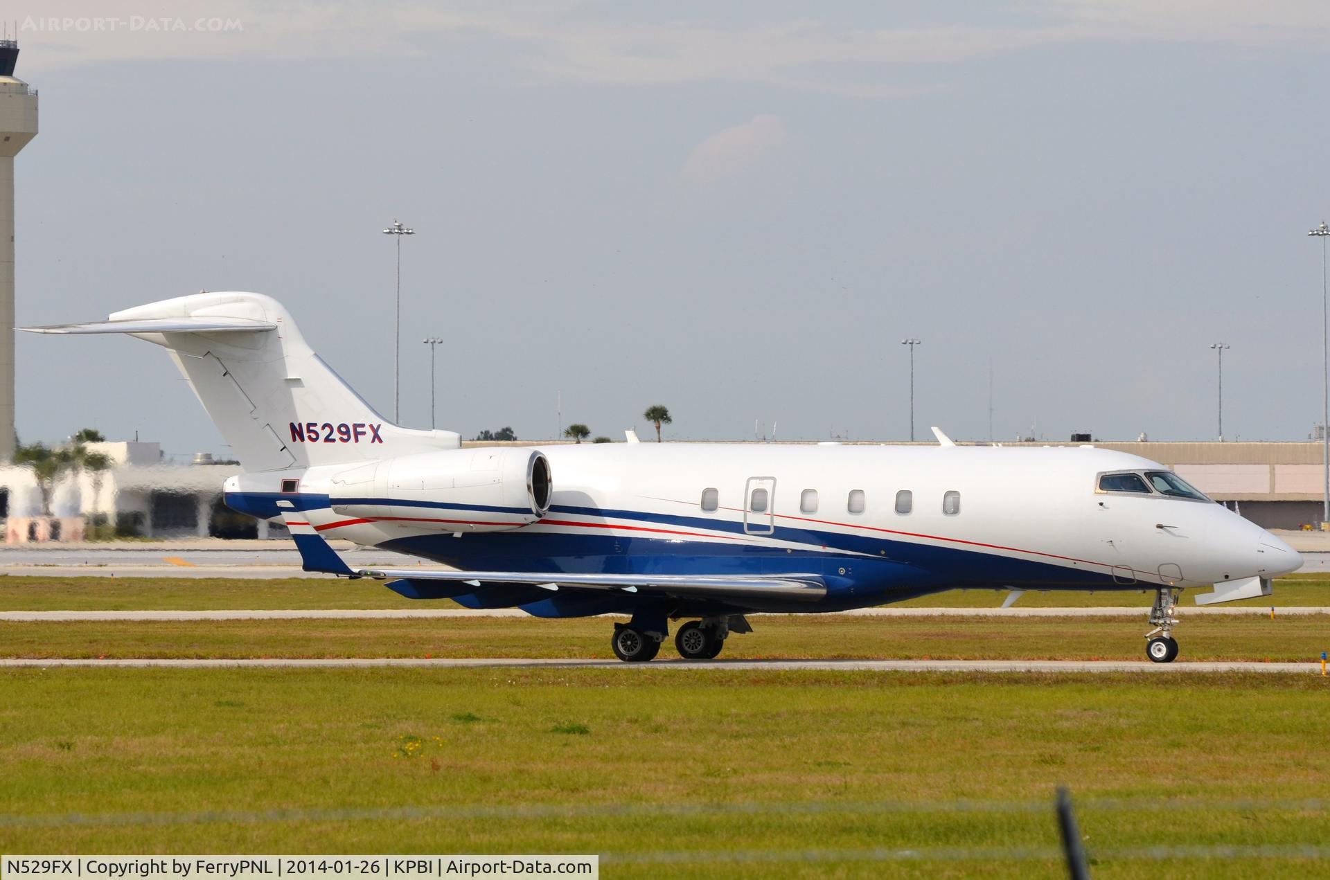 N529FX, 2006 Bombardier Challenger 300 (BD-100-1A10) C/N 20128, BJS CL300 taxying in