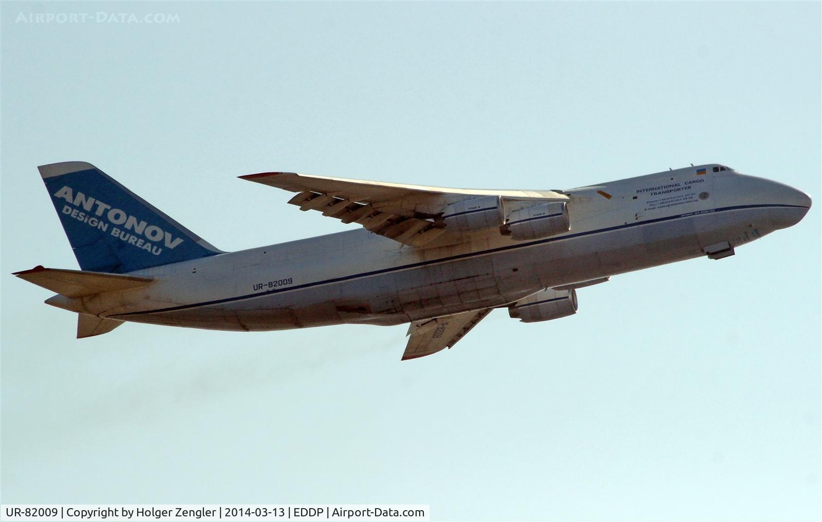 UR-82009, 1987 Antonov An-124-100M-150 Ruslan C/N 19530501007, Shortly after take off on rwy 26L.