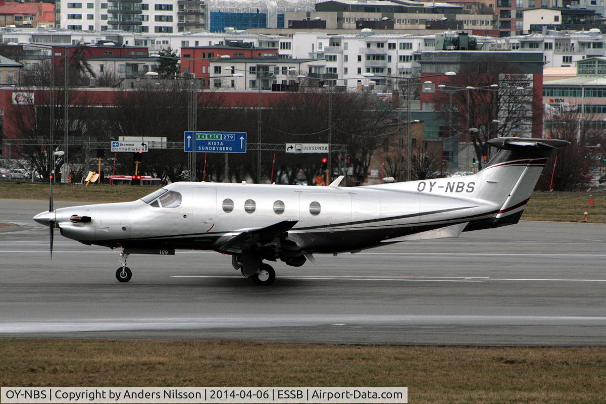 OY-NBS, 2009 Pilatus PC-12/47E C/N 1179, Lining up runway 30.