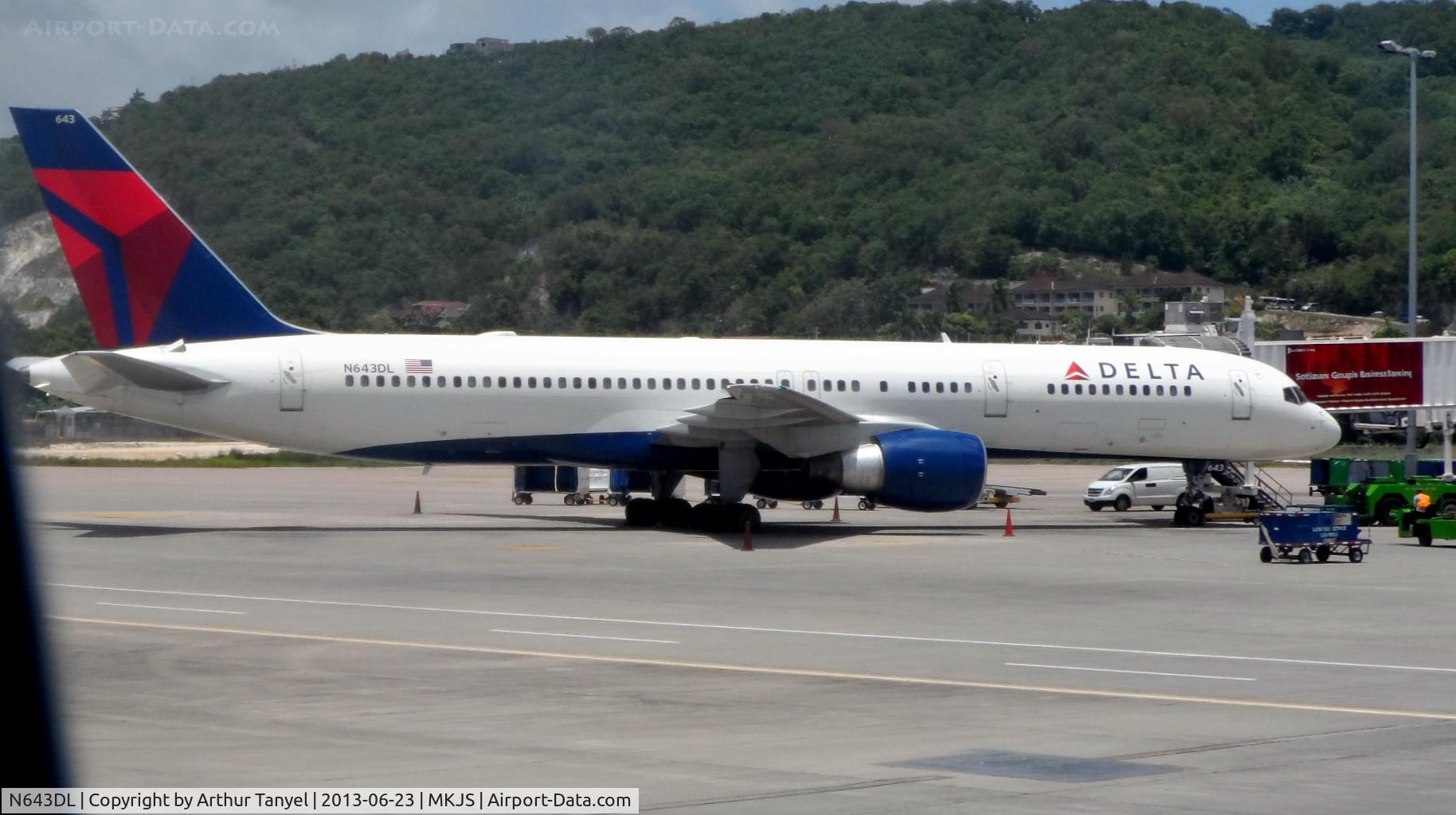 N643DL, 1989 Boeing 757-232 C/N 23997, @ gate @ MBJ