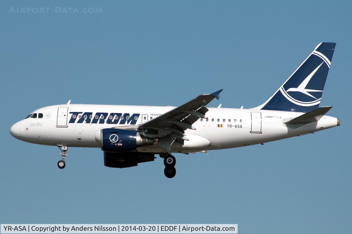 YR-ASA, 2006 Airbus A318-111 C/N 2931, On final for 25L.