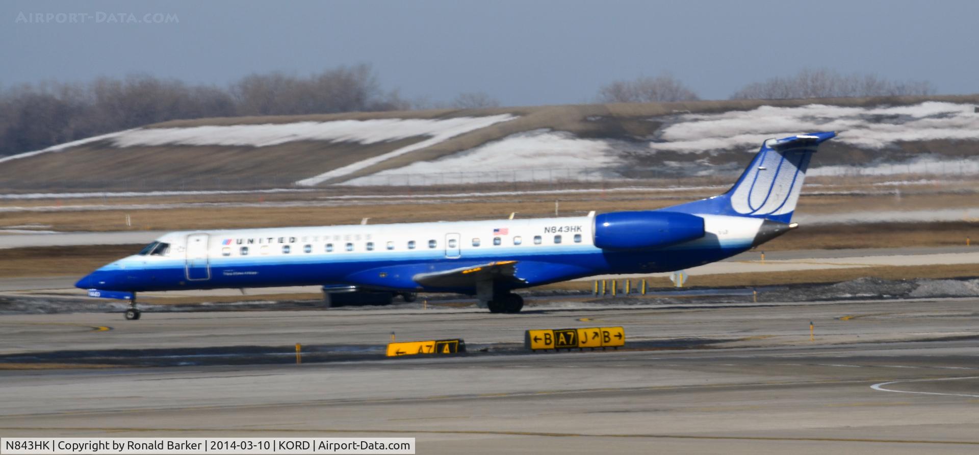 N843HK, 2004 Embraer EMB-145LR C/N 14500822, Taxi Chicago