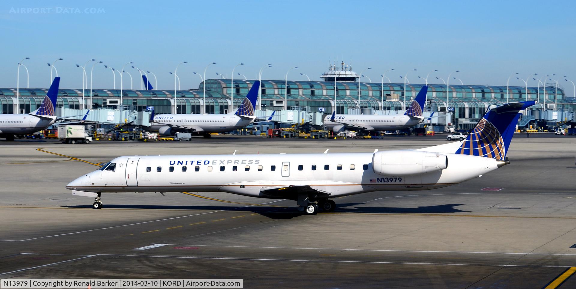 N13979, 1999 Embraer ERJ-145LR (EMB-145LR) C/N 145181, Taxi Chicago