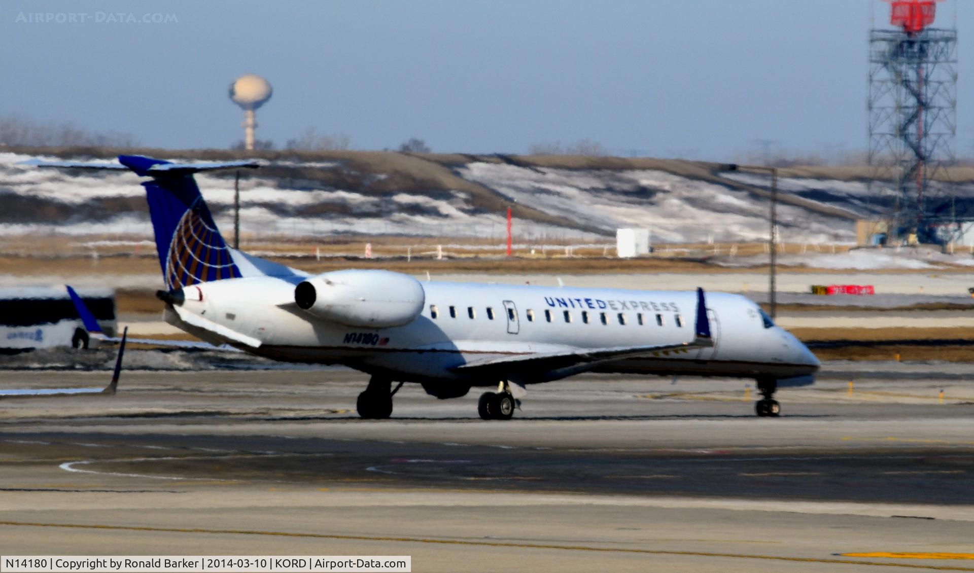 N14180, 2005 Embraer ERJ-145XR (EMB-145XR) C/N 14500900, Taxi Chicago