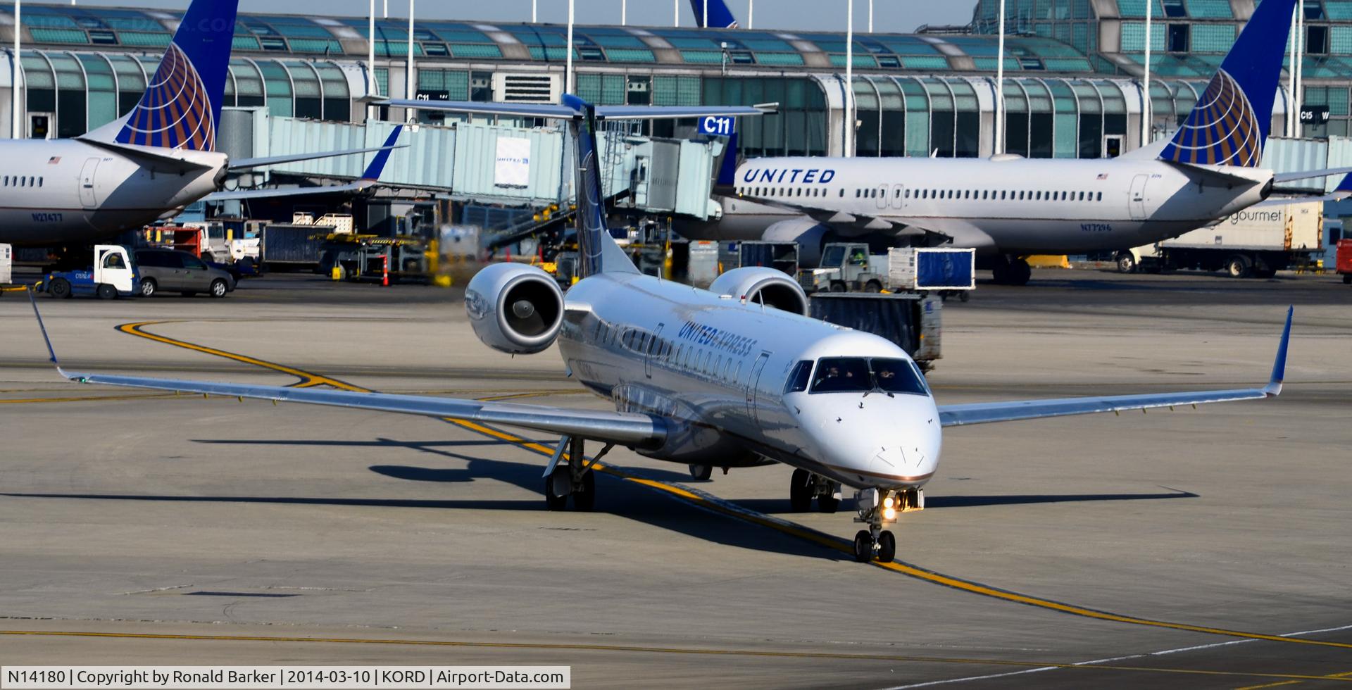 N14180, 2005 Embraer ERJ-145XR (EMB-145XR) C/N 14500900, Taxi Chicago