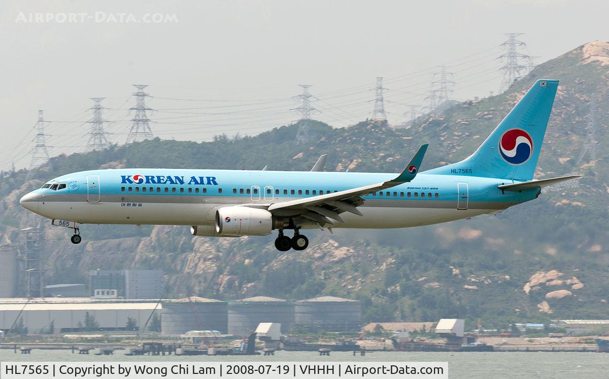 HL7565, 2001 Boeing 737-8B5 C/N 29984, Korean Air Lines