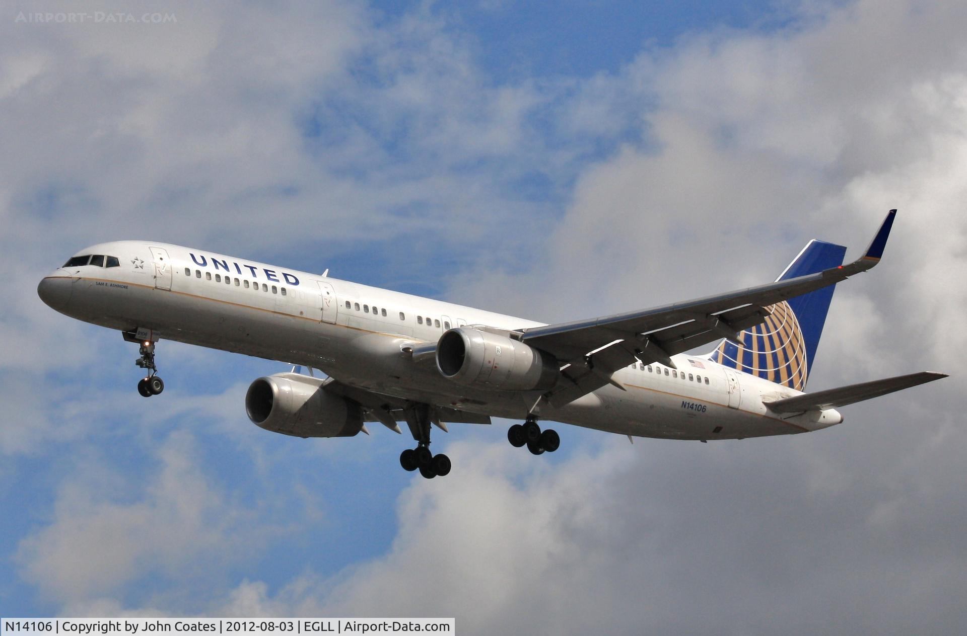 N14106, 1994 Boeing 757-224 C/N 27296, Approach to 27R