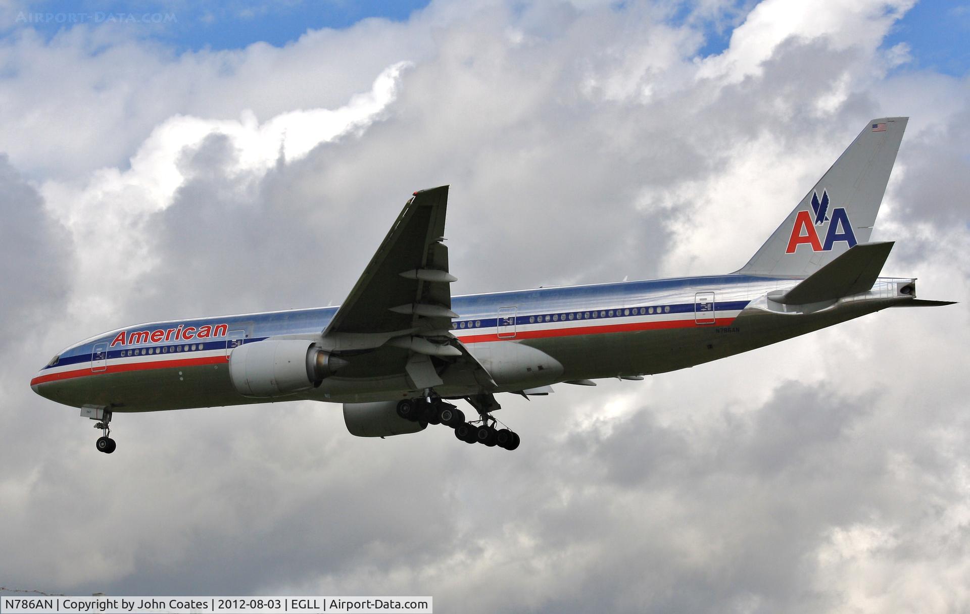 N786AN, 2000 Boeing 777-223 C/N 30250, Finals to 27R