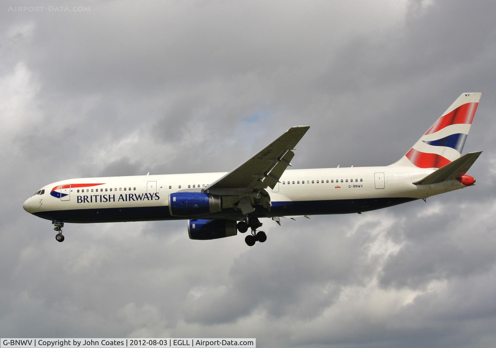 G-BNWV, 1993 Boeing 767-336 C/N 27140, Finals to 27R