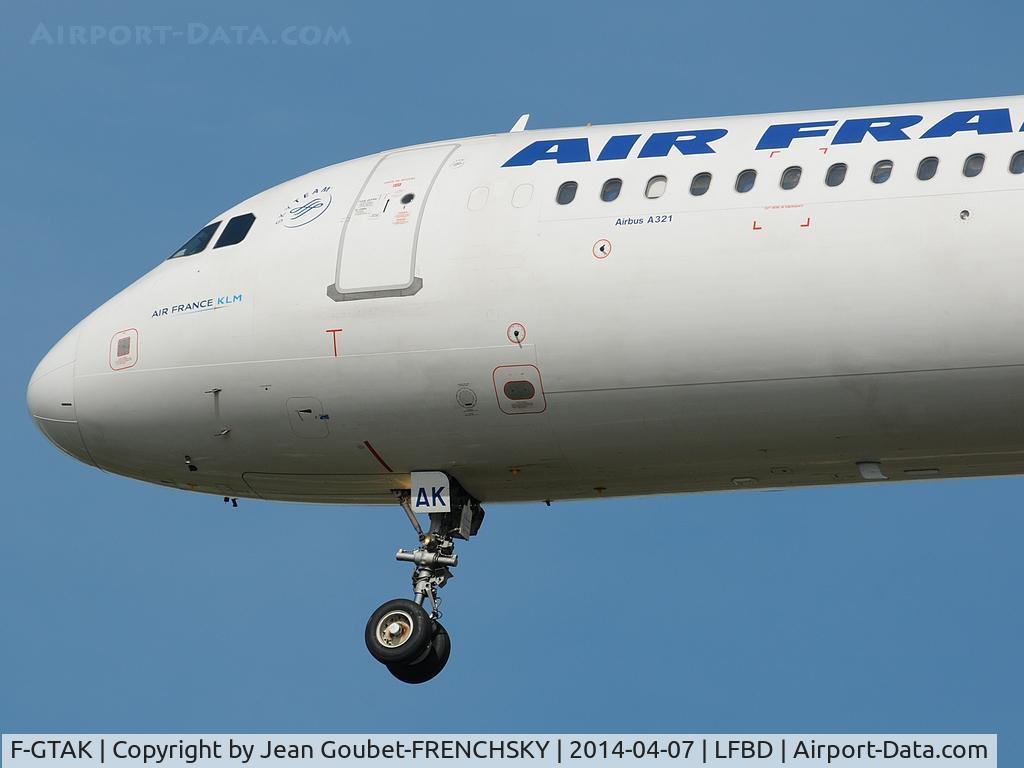 F-GTAK, 2001 Airbus A321-211 C/N 1658, landing 23 from CDG