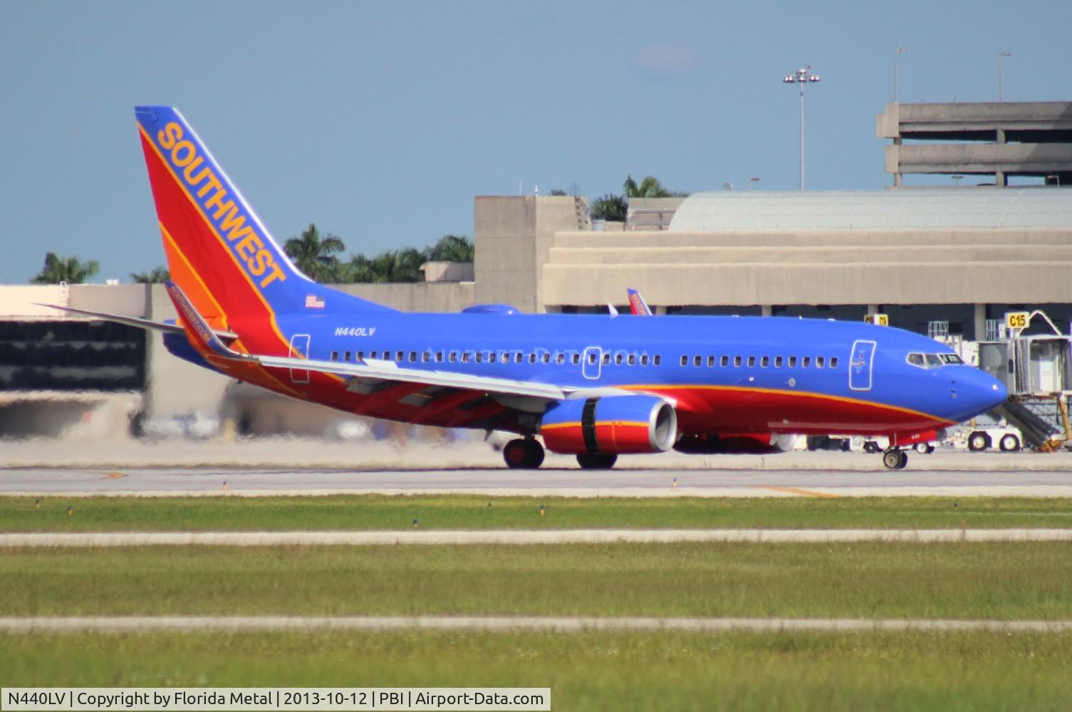 N440LV, 2003 Boeing 737-7H4 C/N 29835, Southwest 737-700