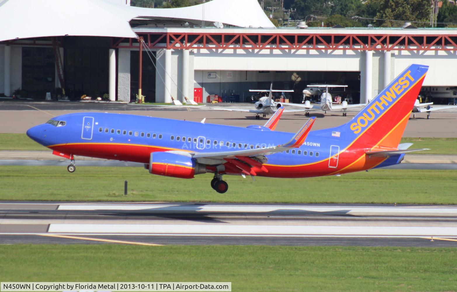N450WN, 2004 Boeing 737-7H4 C/N 32470, Southwest 737-700