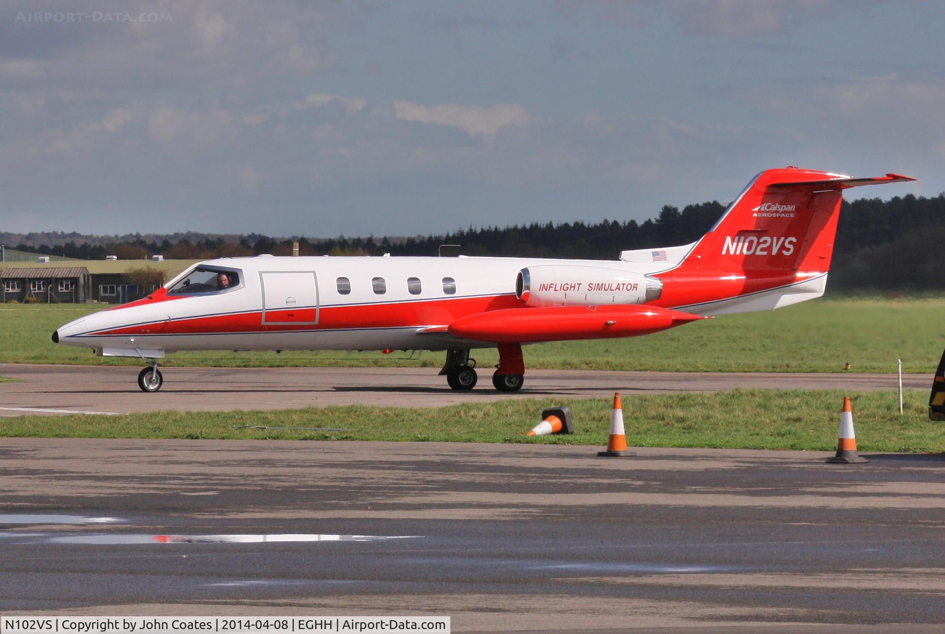 N102VS, 1974 Gates LearJet 25B C/N 180, Arriving at Sigs