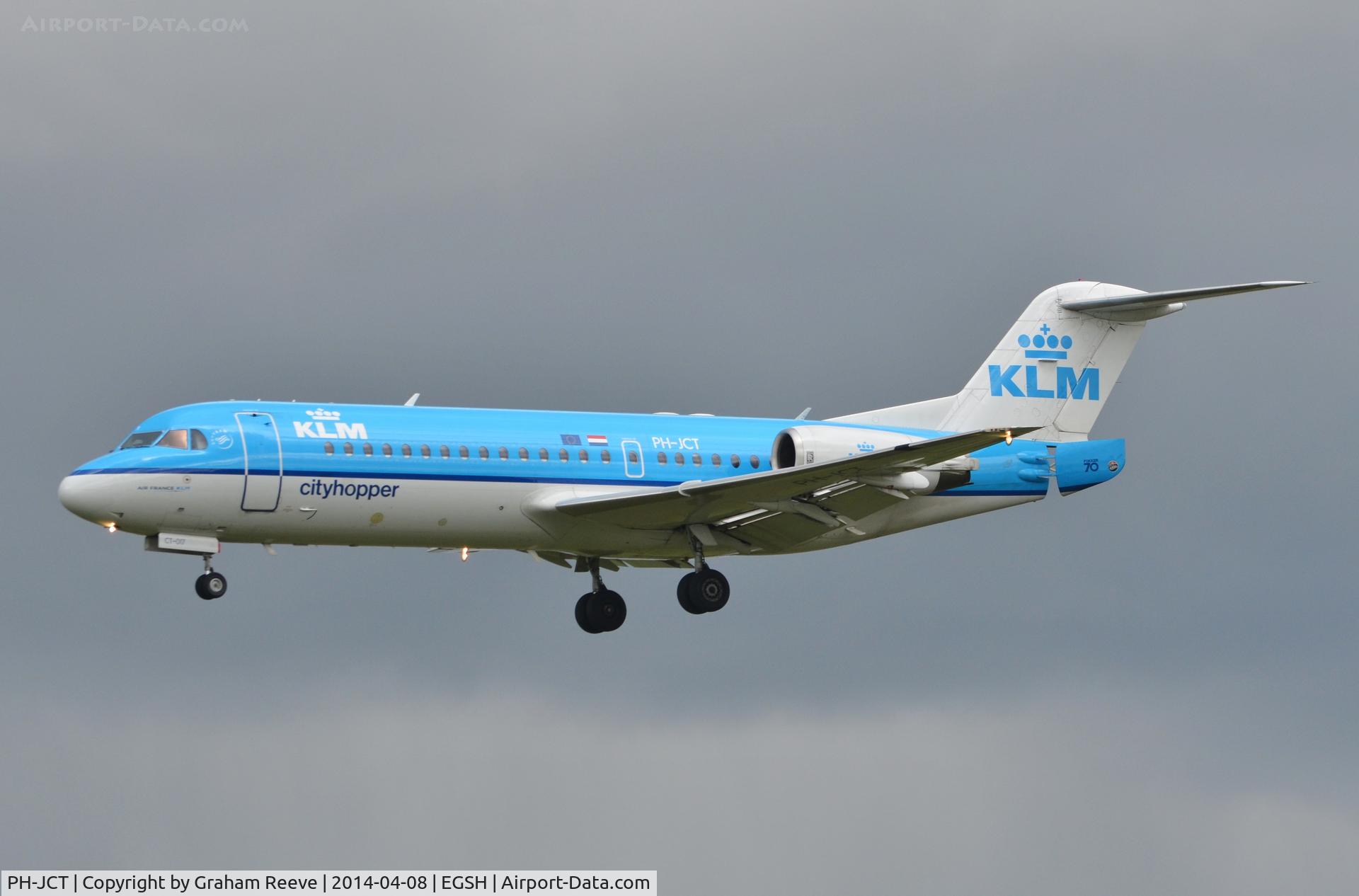 PH-JCT, 1995 Fokker 70 (F-28-0070) C/N 11537, About to touch down with air brake deployed.