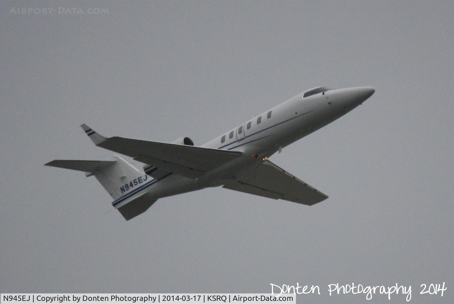 N945EJ, 2008 Learjet Inc 45 C/N 2108, Learjet 40 (N945EJ) departs Sarasota-Bradenton International Airport enroute to Laurence G Hanscom Field