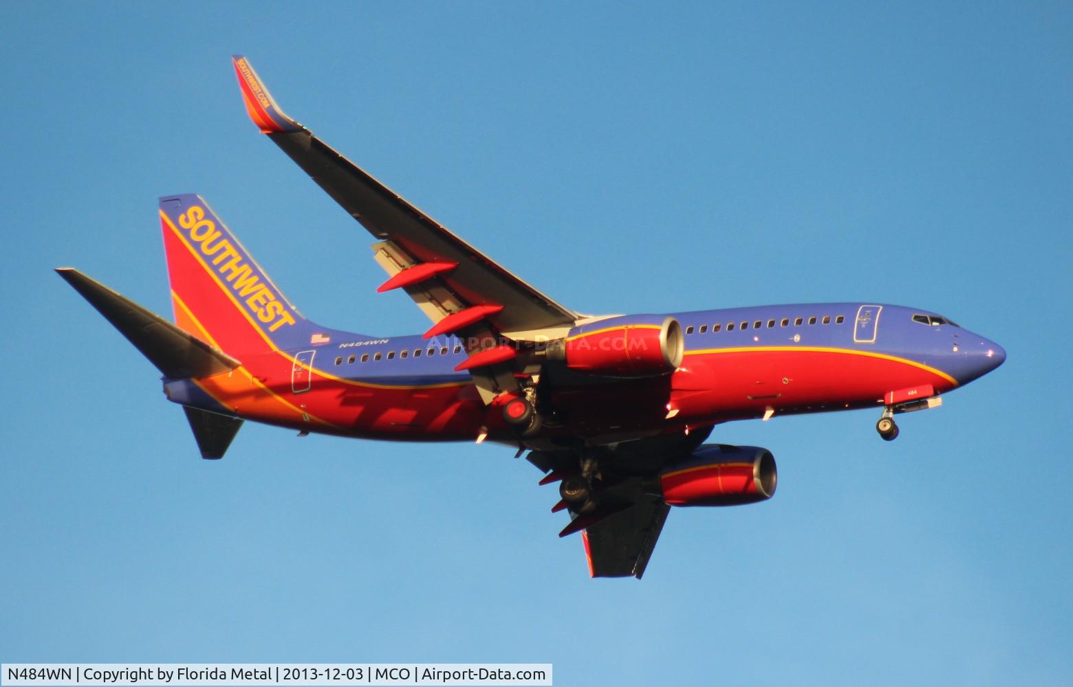 N484WN, 2004 Boeing 737-7H4 C/N 33841, Southwest 737-700