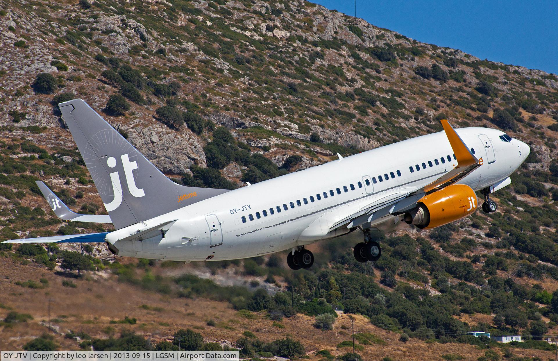 OY-JTV, 2001 Boeing 737-7L9 C/N 28015, Samos SMI 15.9.13