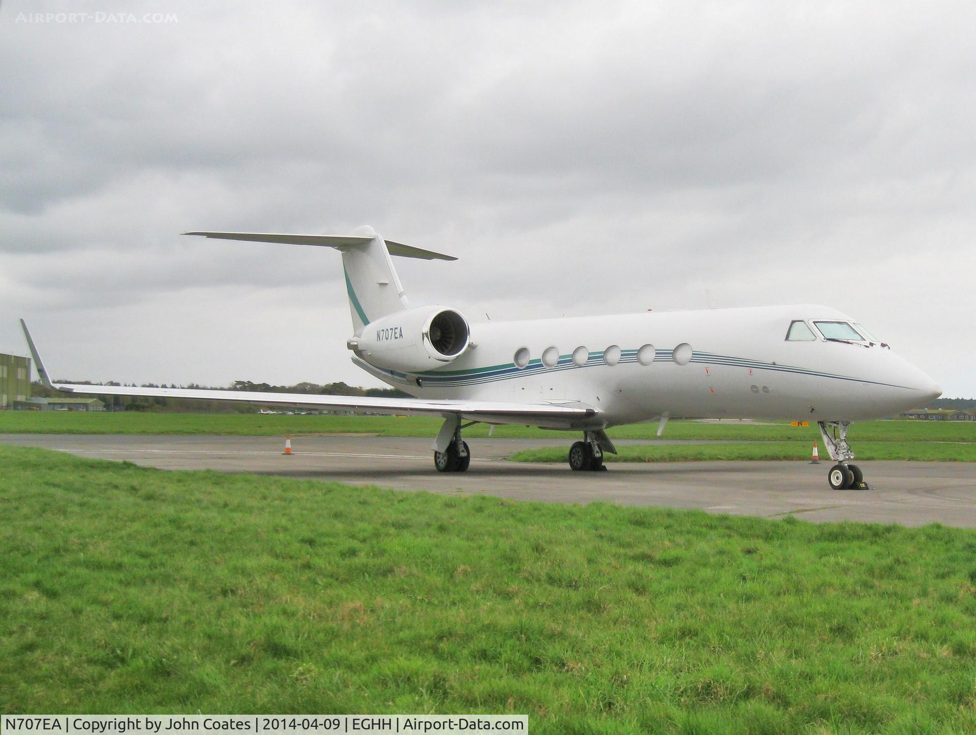 N707EA, 1996 Gulfstream Aerospace G-IV C/N 1284, At Sigs
