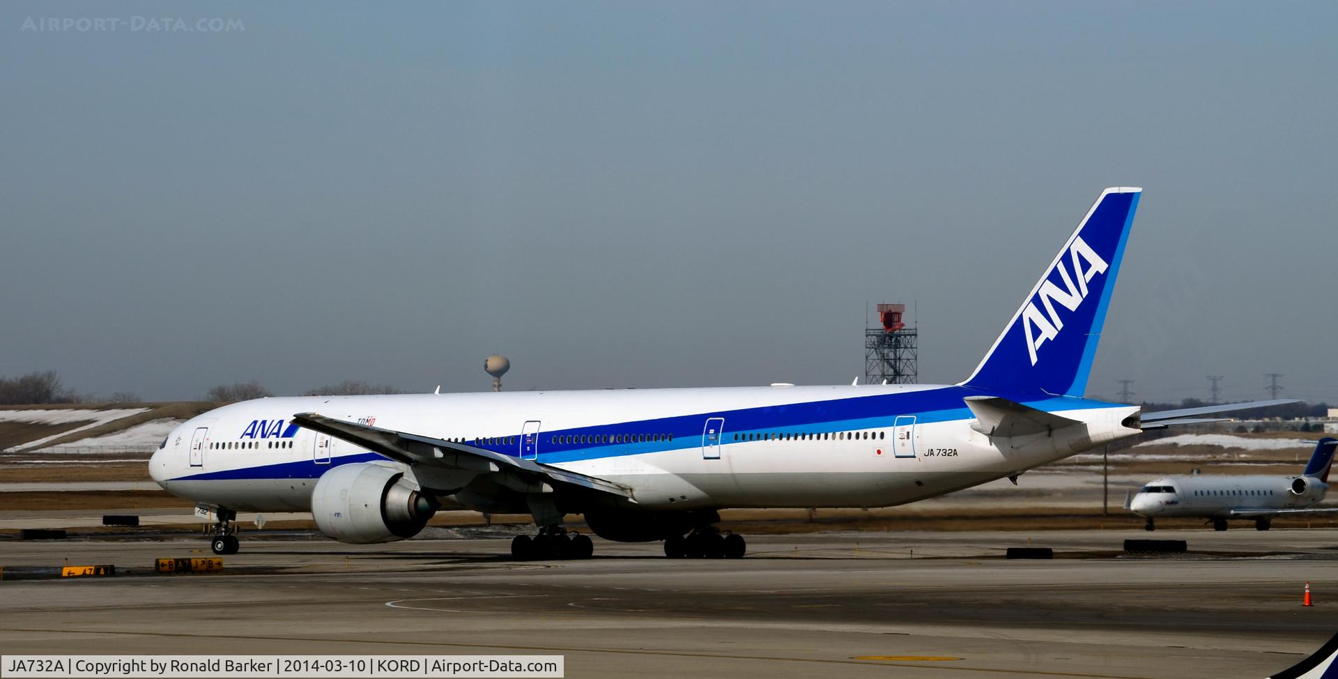 JA732A, 2005 Boeing 777-381/ER C/N 27038, Taxi Chicago  with 