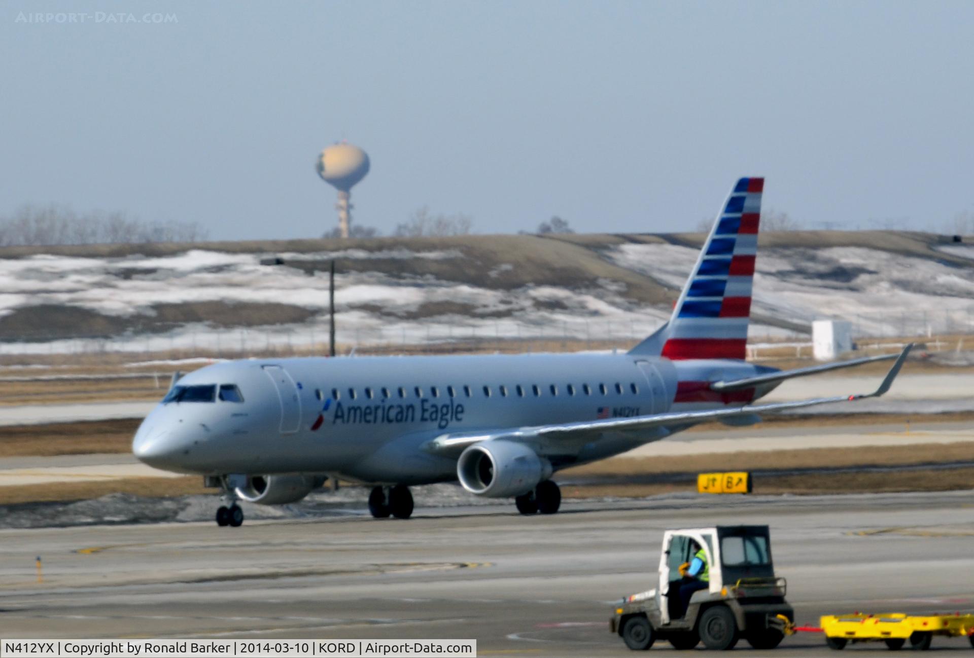 N412YX, 2013 Embraer 175LR (ERJ-170-200LR) C/N 17000375, Taxi Chicago