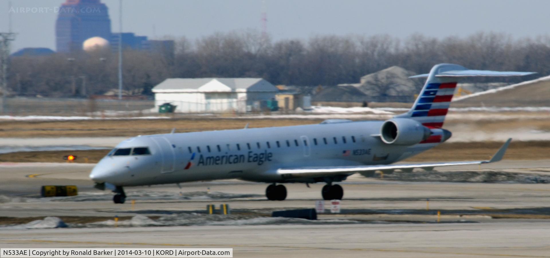 N533AE, Bombardier CRJ-702 (CL-600-2C10) Regional Jet C/N 10311, Taxi Chicago