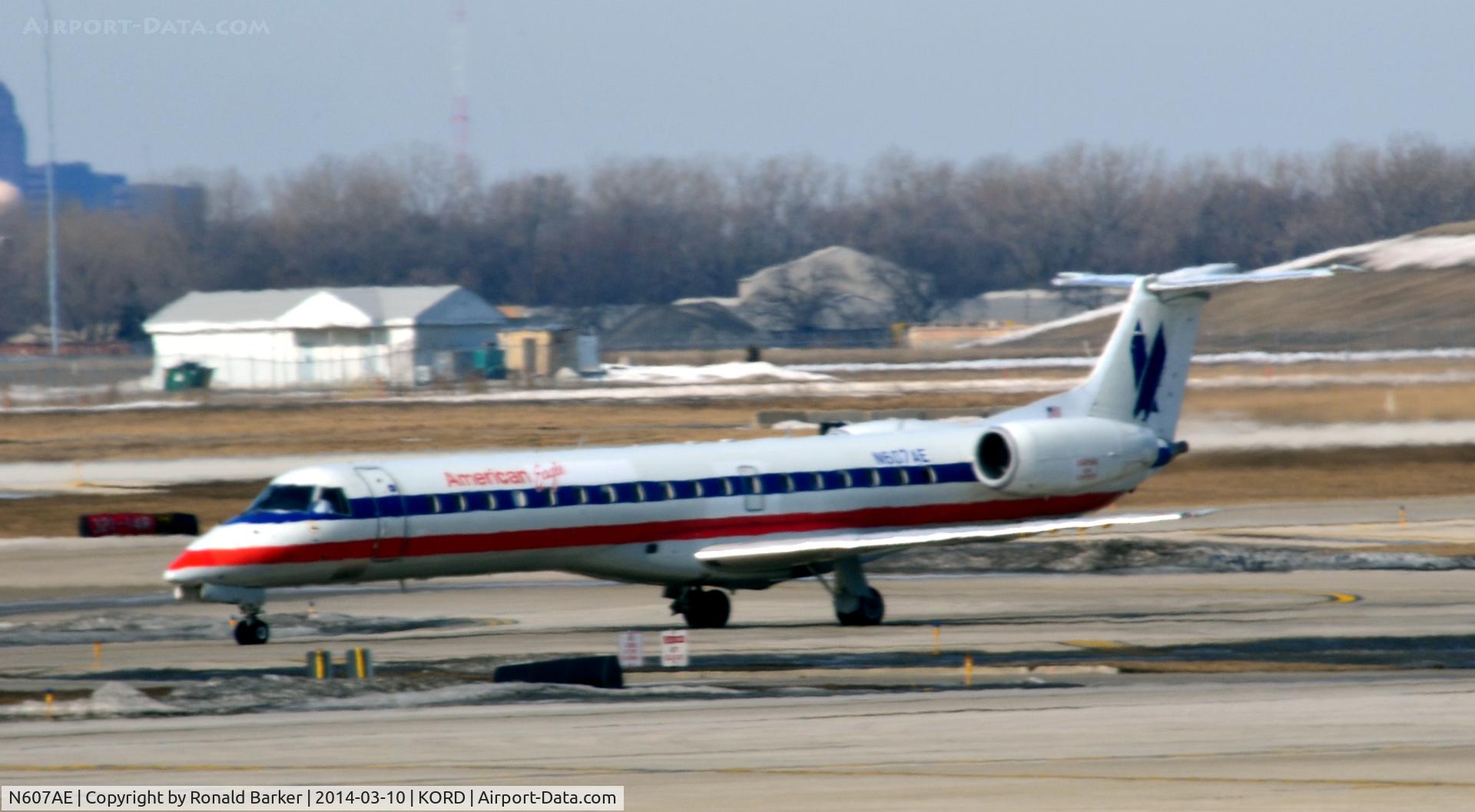 N607AE, 1998 Embraer EMB-145EP (ERJ-145EP) C/N 145064, Taxi Chicago