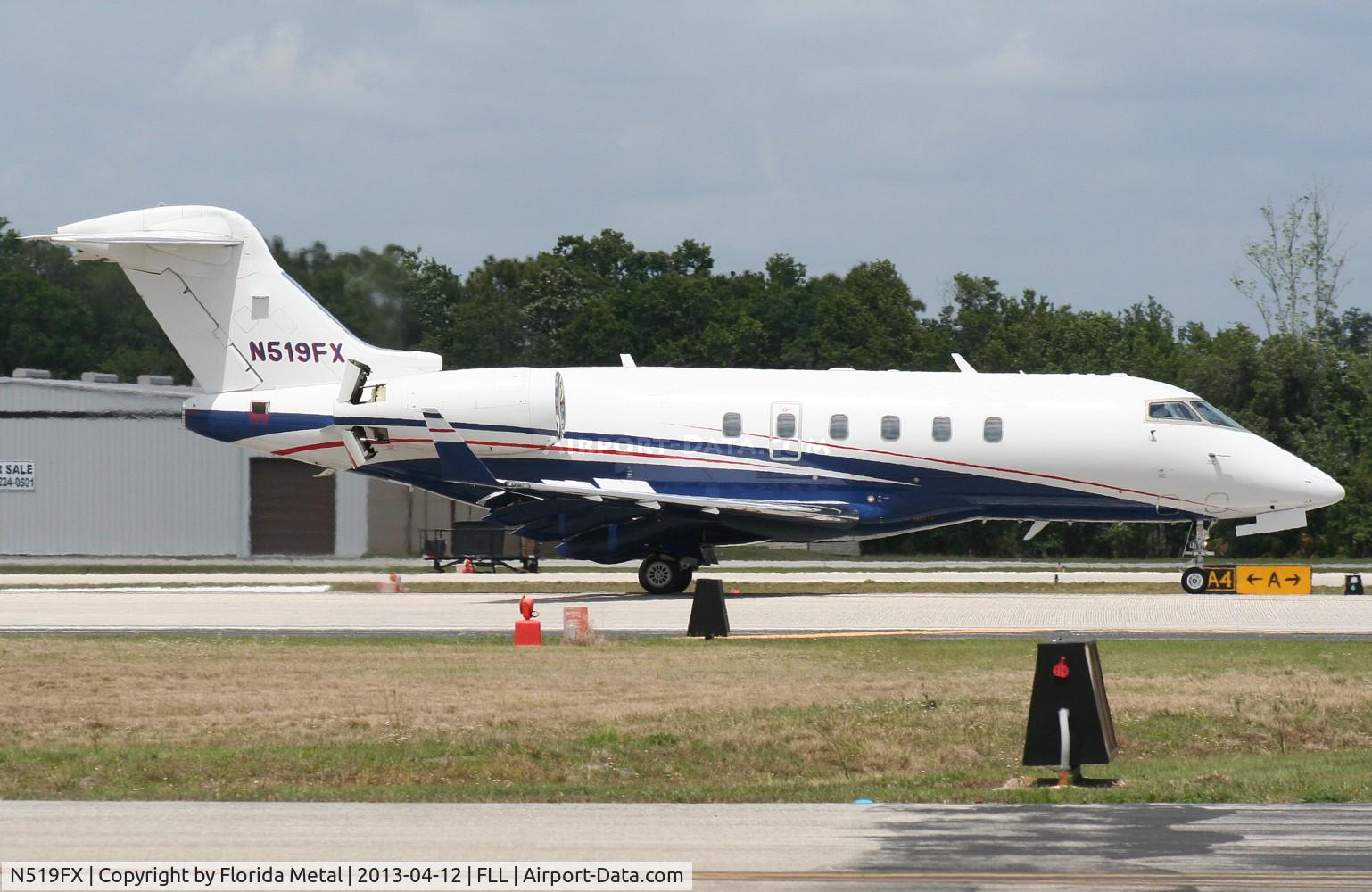 N519FX, 2005 Bombardier Challenger 300 (BD-100-1A10) C/N 20055, Challenger 300
