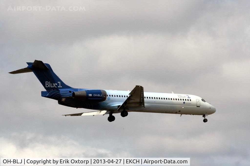 OH-BLJ, 2000 Boeing 717-23S C/N 55065, OH-BLJ about to land on rw 04L