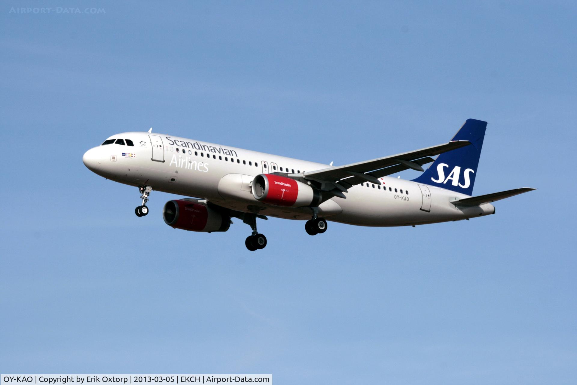 OY-KAO, 2006 Airbus A320-232 C/N 2990, OY-KAO about to land in CPH