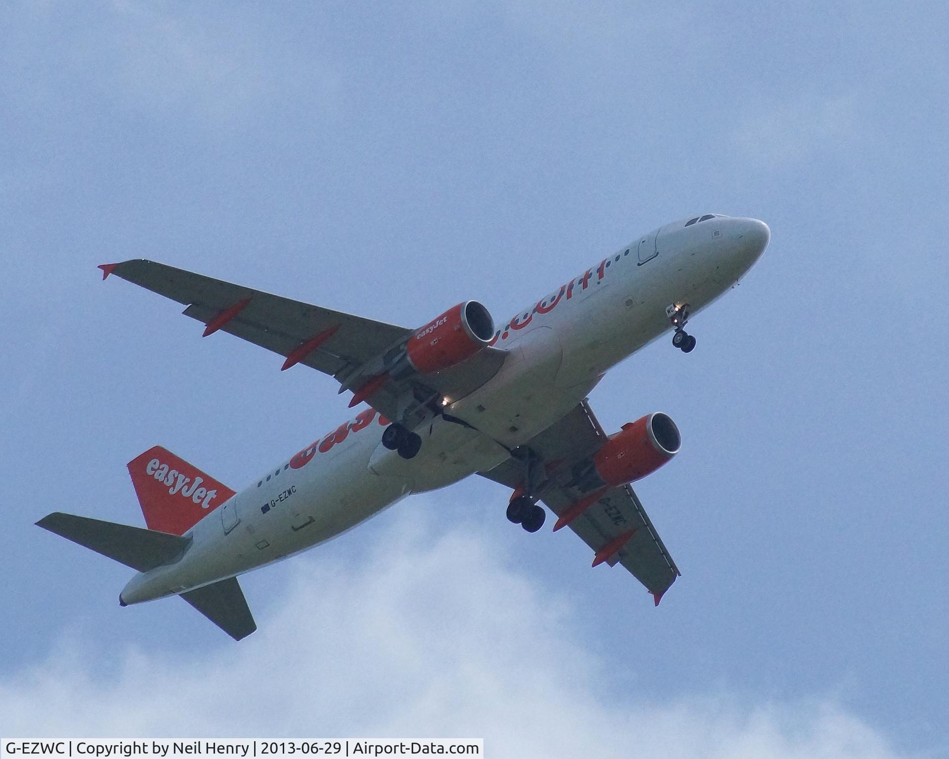 G-EZWC, 2012 Airbus A320-214 C/N 5236, on eastern approach to London Gatwick - over Newchapel, Surrey, UK