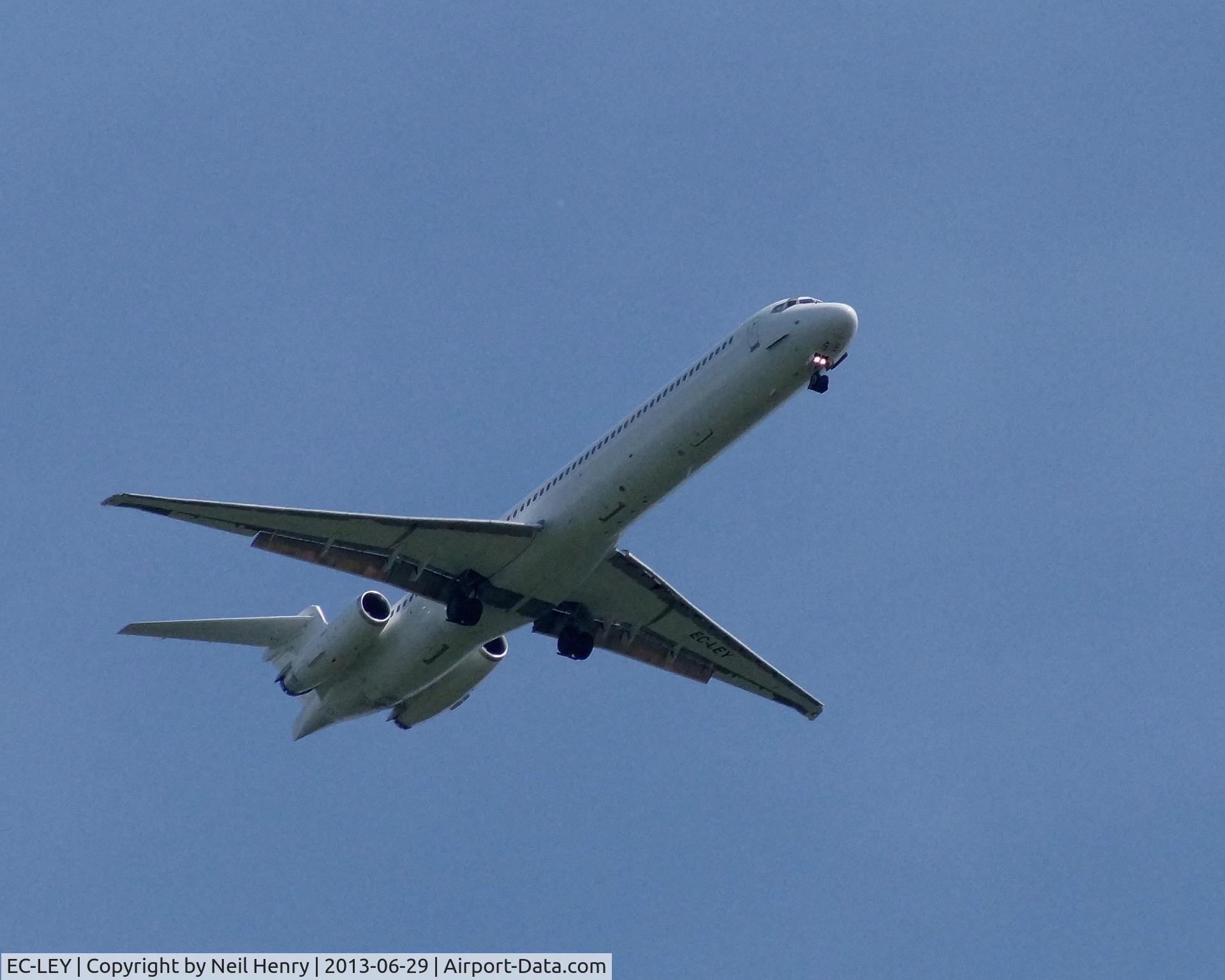 EC-LEY, 1993 McDonnell Douglas MD-83 (DC-9-83) C/N 53182, on eastern approach to London Gatwick - over Newchapel, Surrey, UK