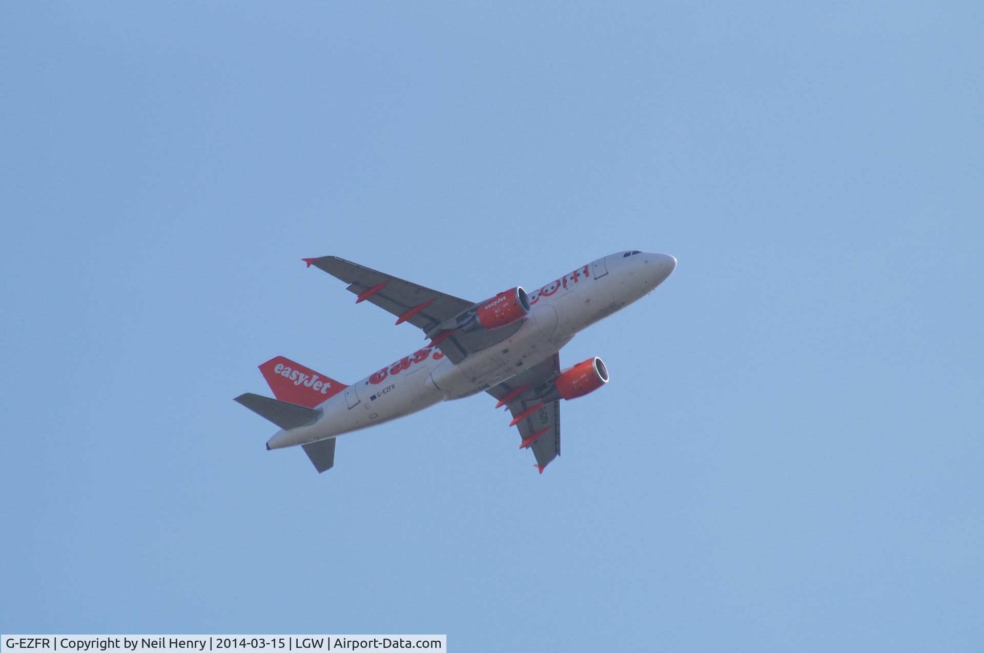 G-EZFR, 2009 Airbus A319-111 C/N 4125, on eastern approach to London Gatwick - over Newchapel, Surrey, UK