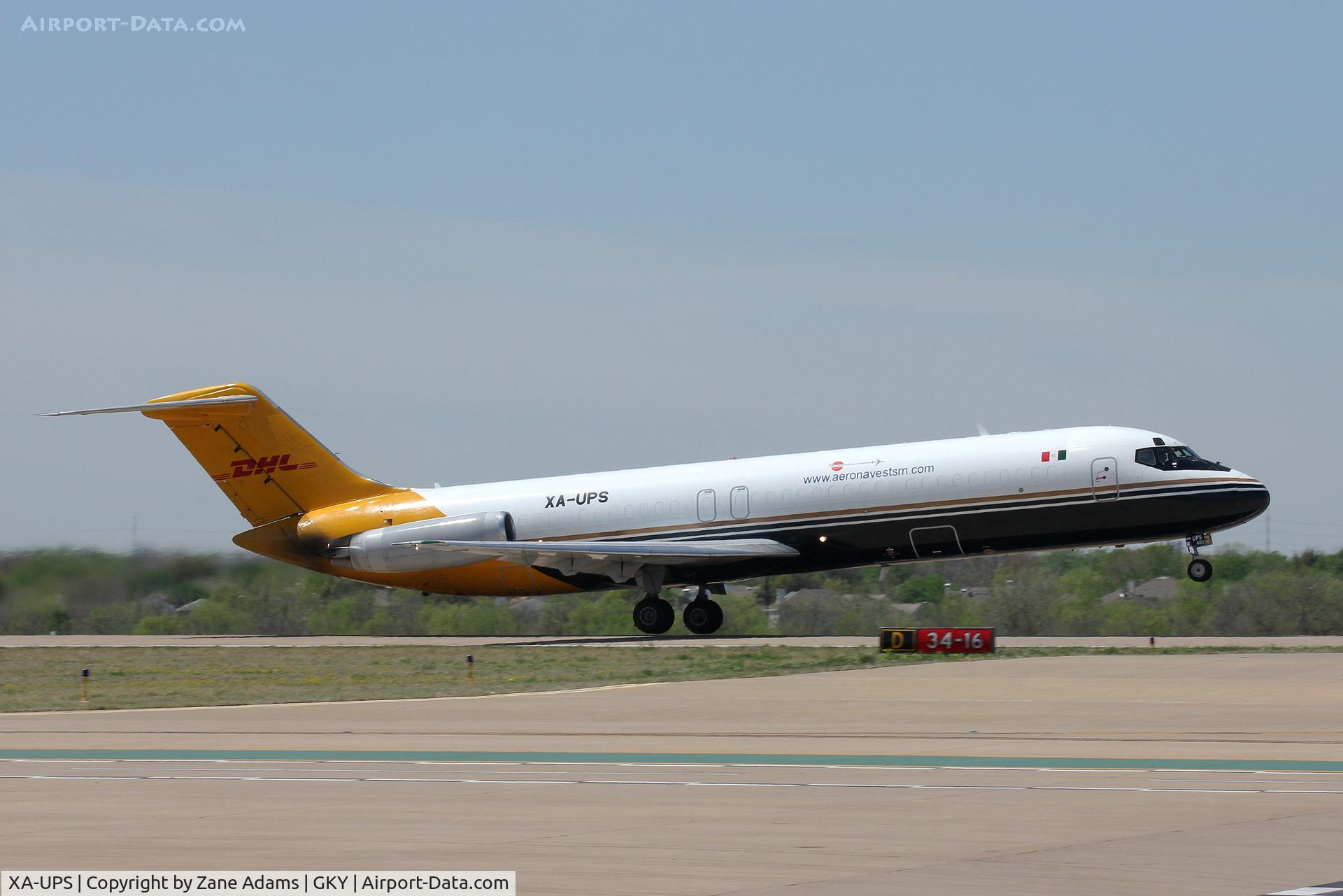 XA-UPS, 1969 Douglas DC-9-33F C/N 47462, Departing Arlington Municipal Airport