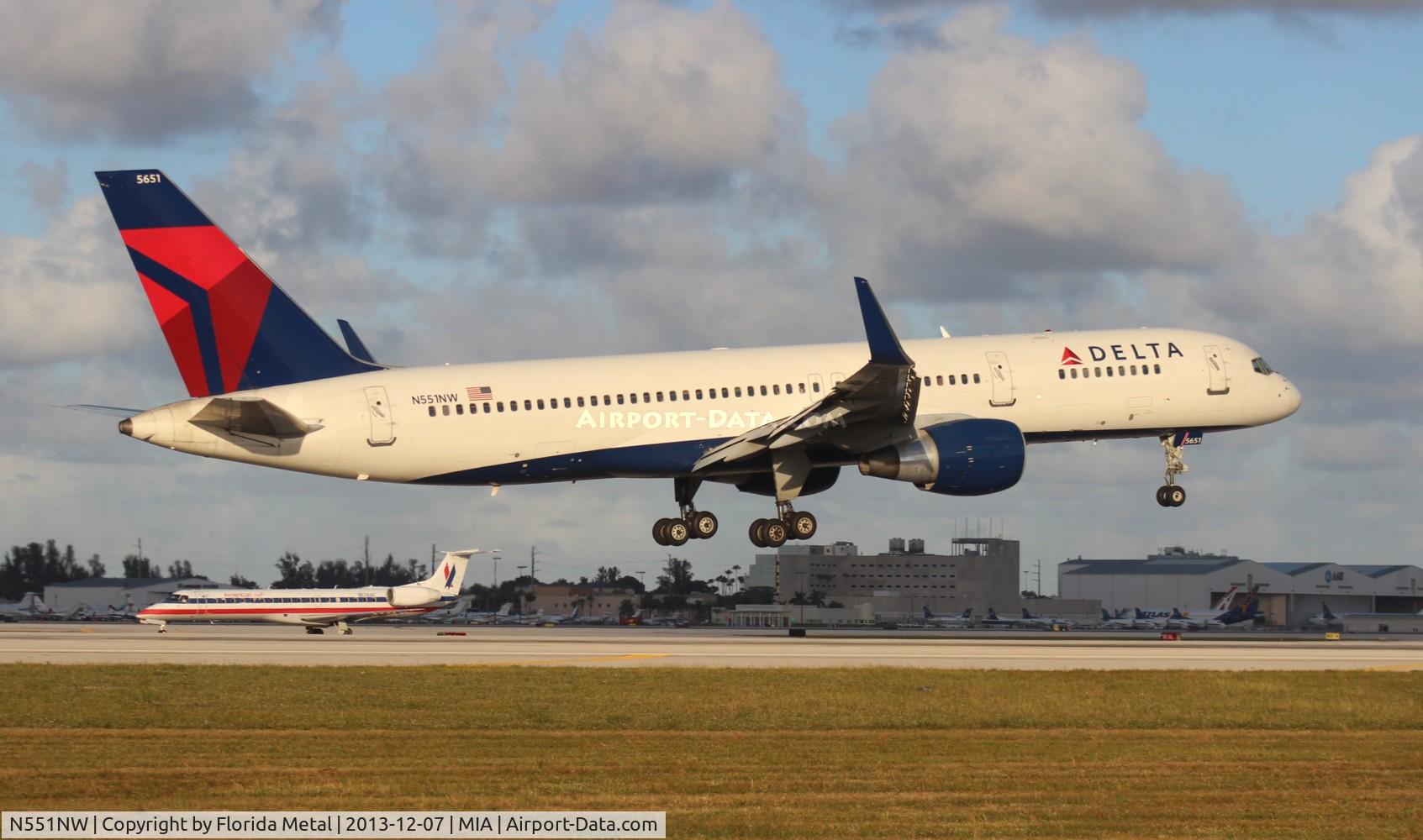 N551NW, 2001 Boeing 757-251 C/N 26498, Delta 757-200
